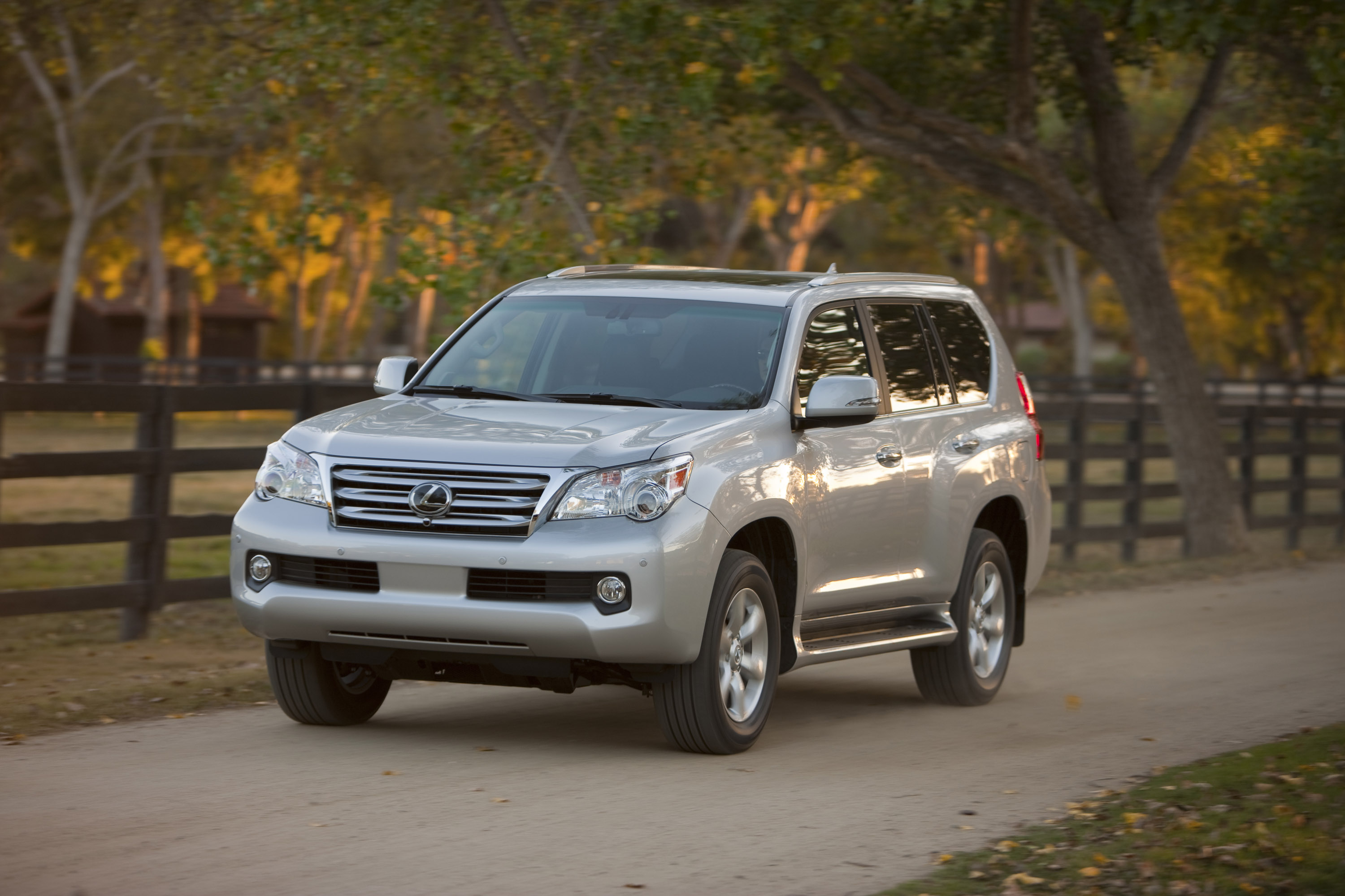 Lexus GX 460 photo #16