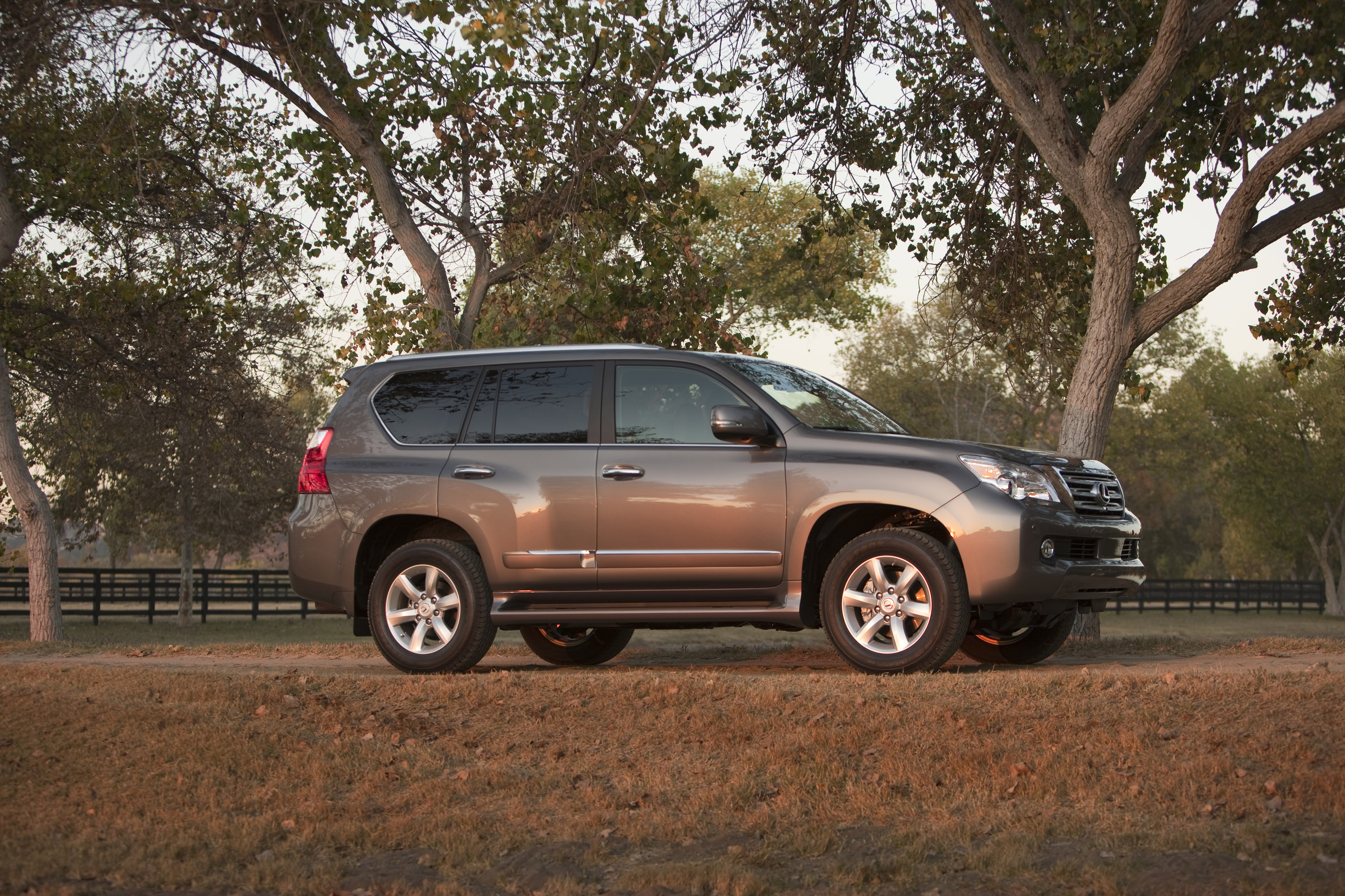 Lexus GX 460 photo #26