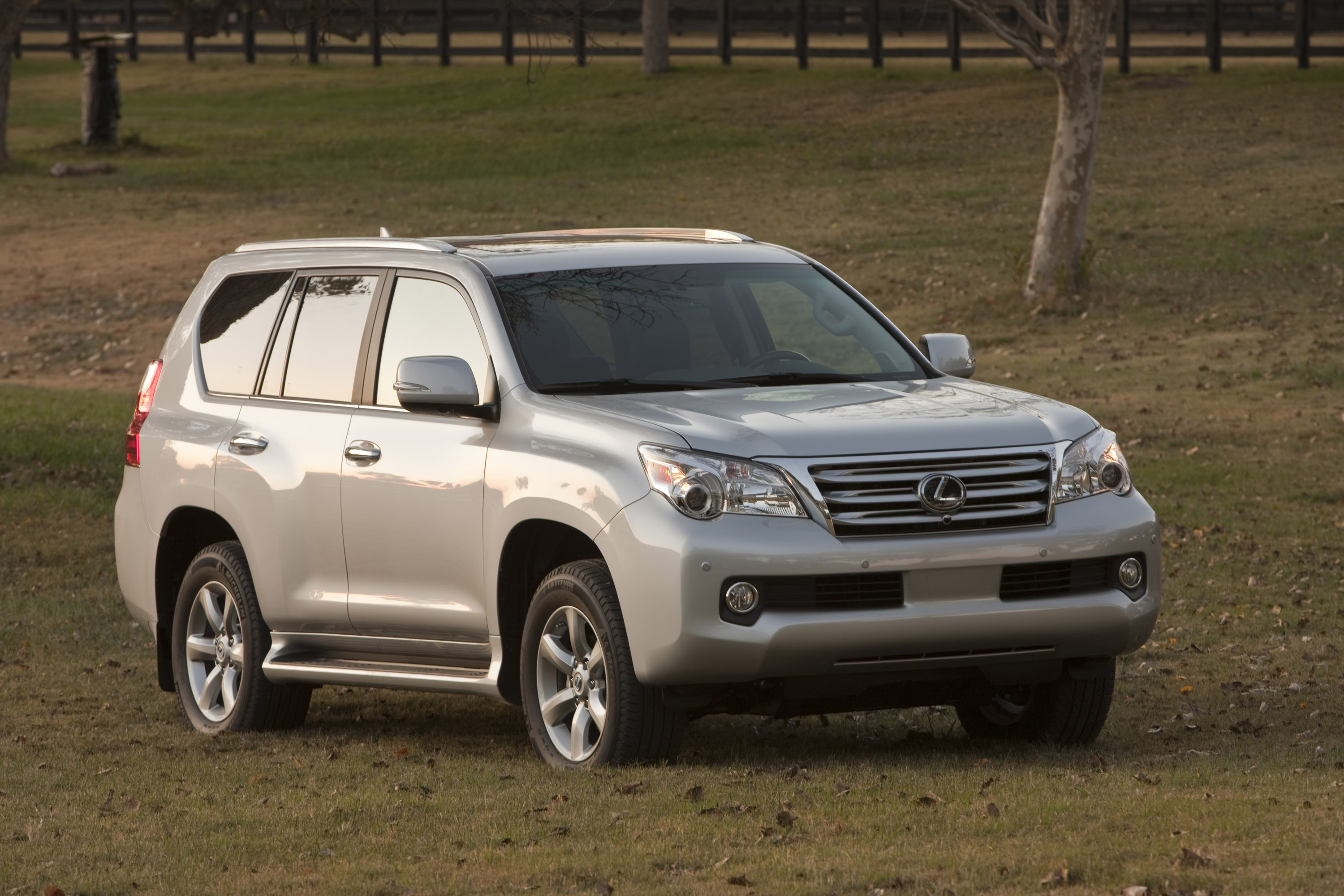 Lexus GX 460 photo #28