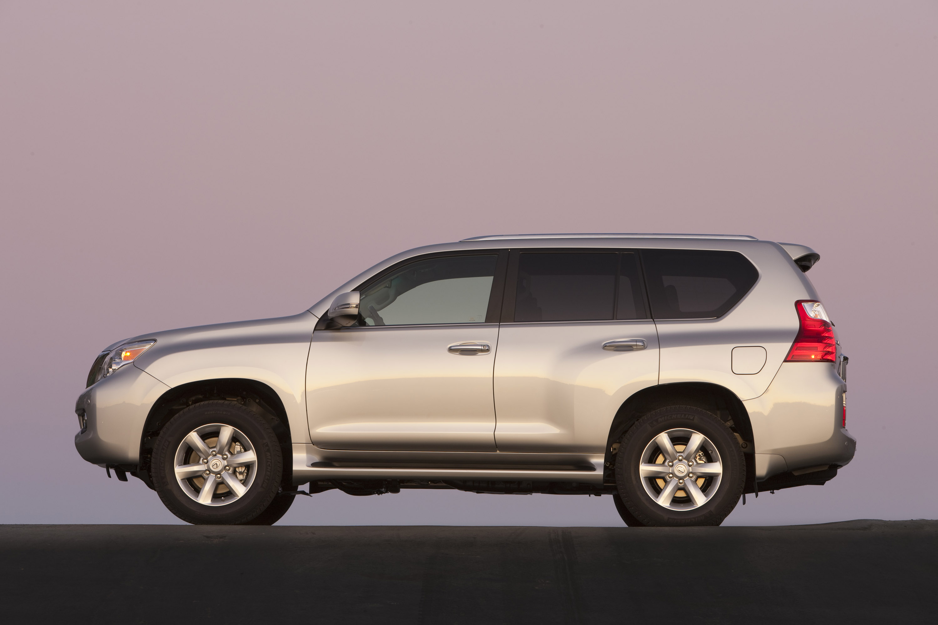 Lexus 460 купить. Лексус gx460. Лексус Джи Икс 460. Лексус gx460 2010. Лексус джип GX 460.