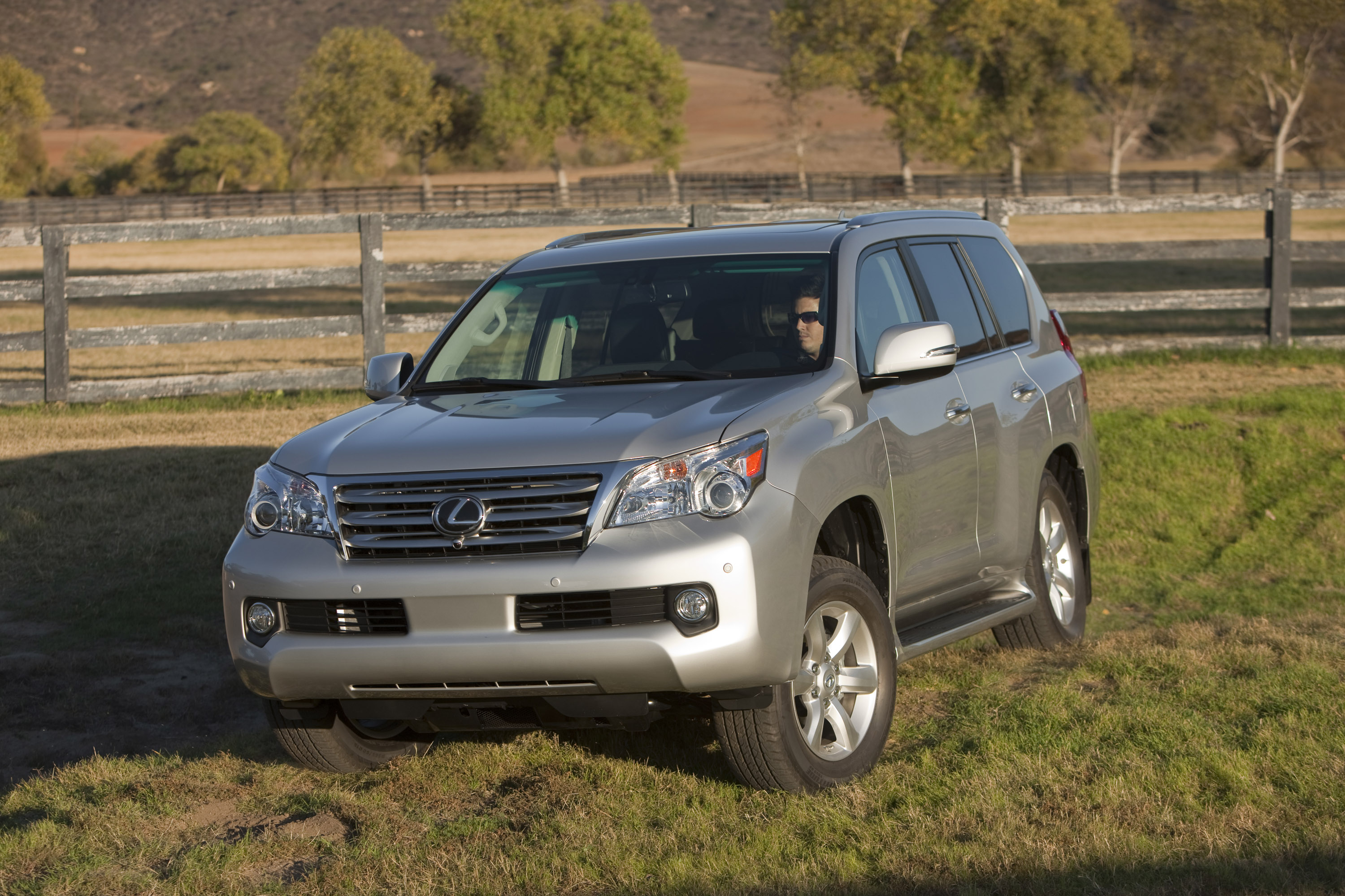 Lexus GX 460 photo #33