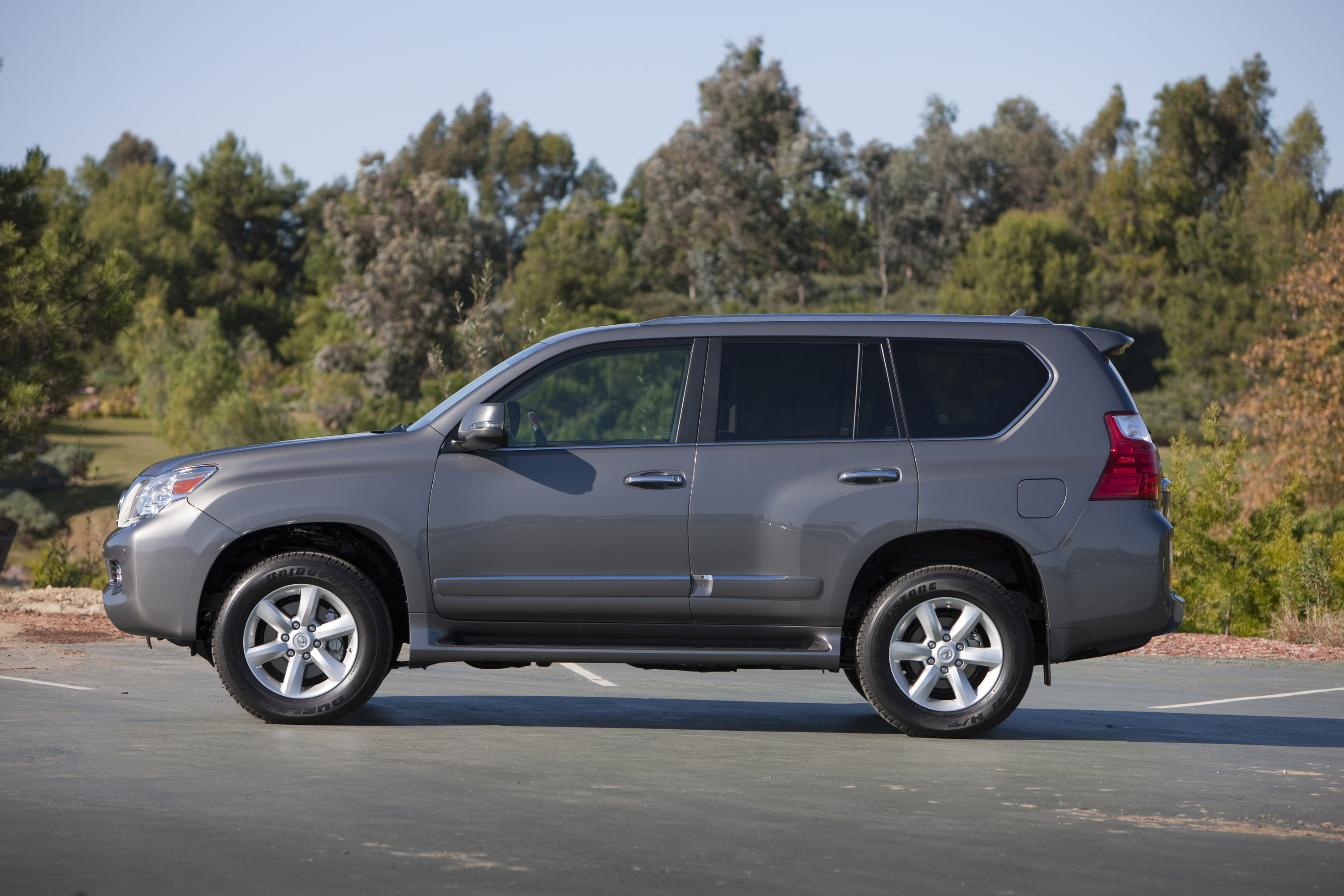 Lexus GX 460 photo #34