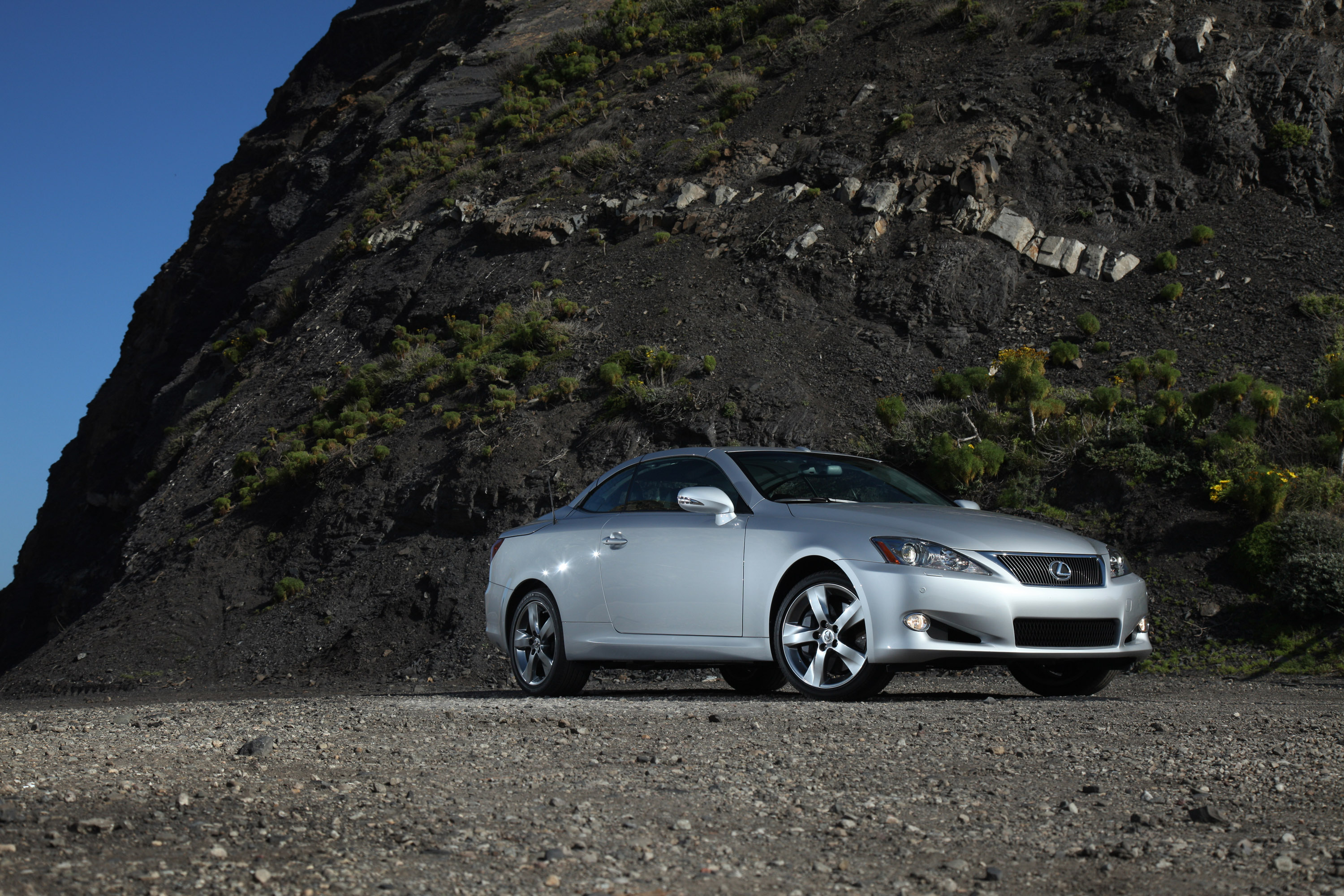 Lexus IS Convertible photo #28