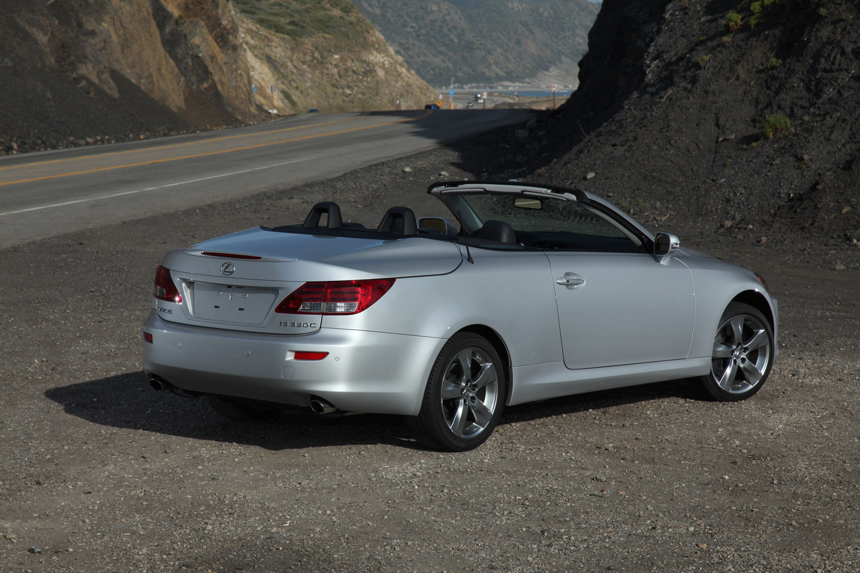 Lexus IS Convertible photo #44