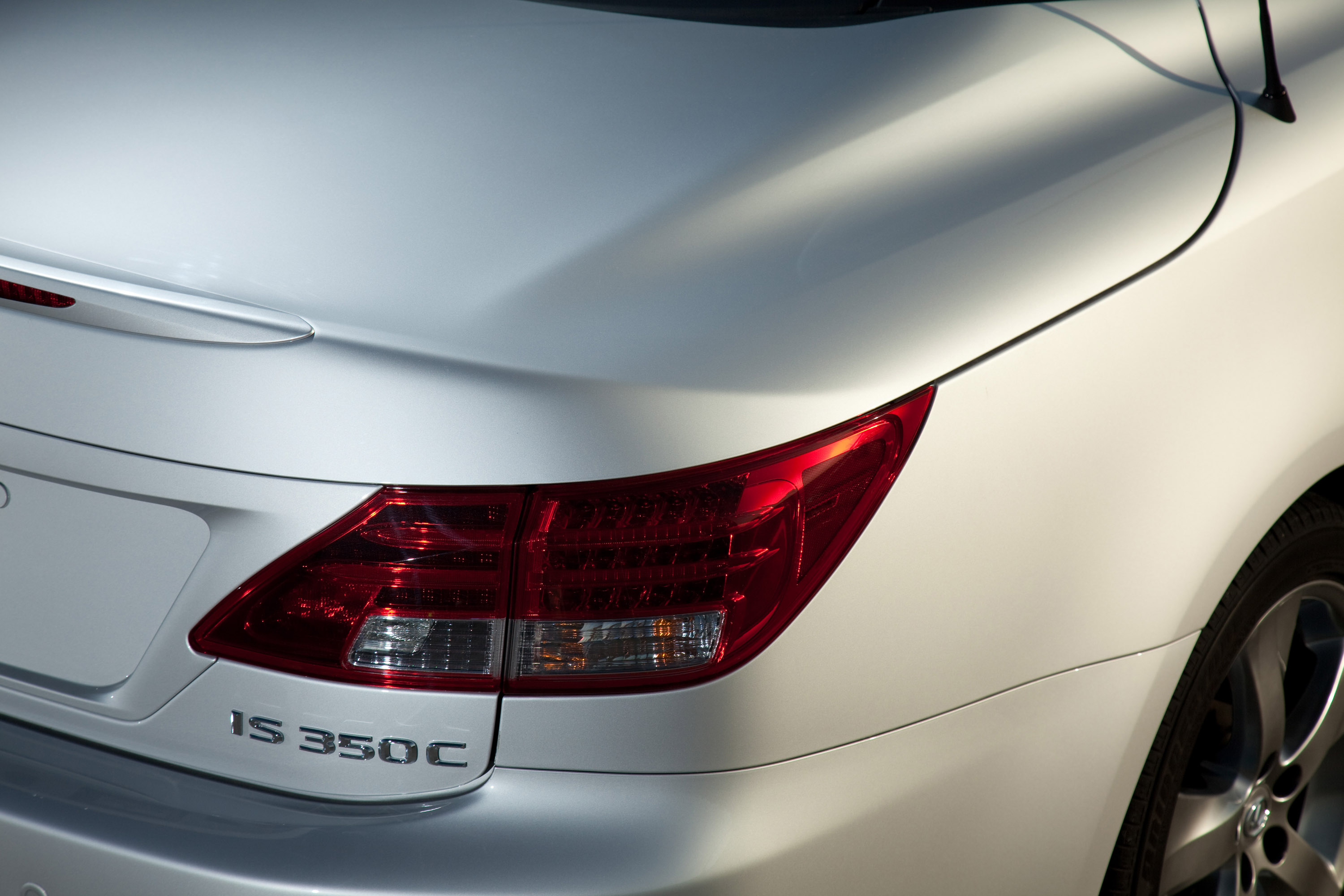 Lexus IS Convertible photo #61