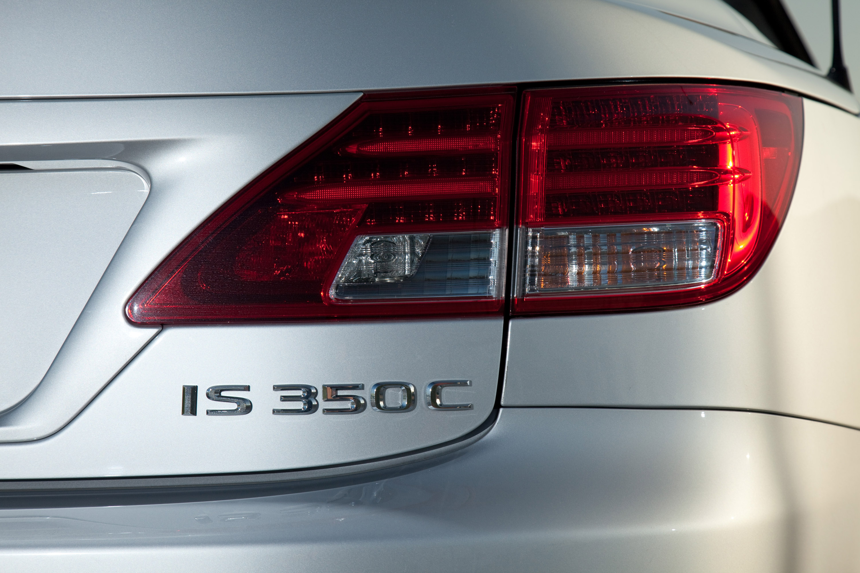 Lexus IS Convertible photo #62