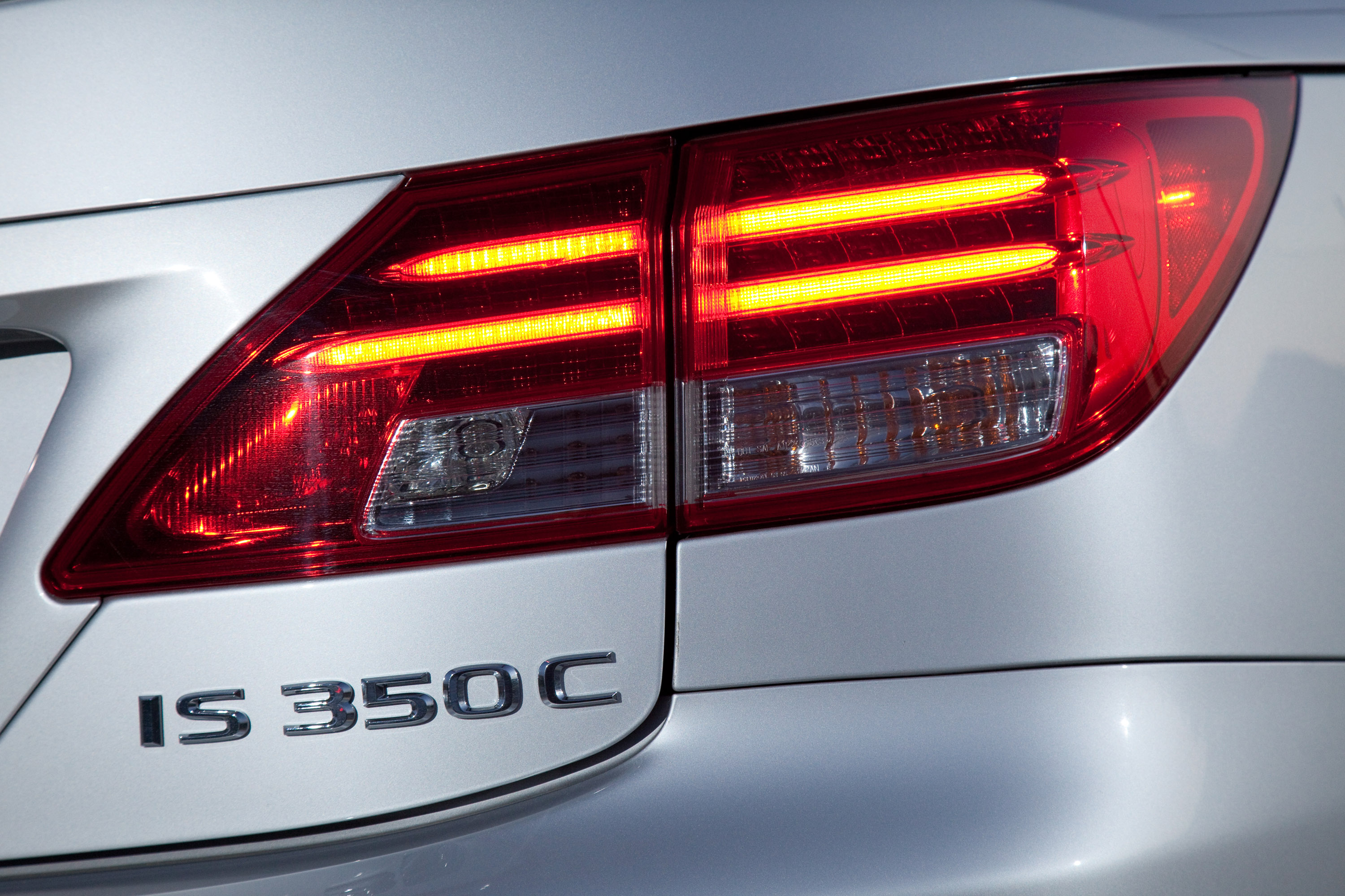 Lexus IS Convertible photo #63