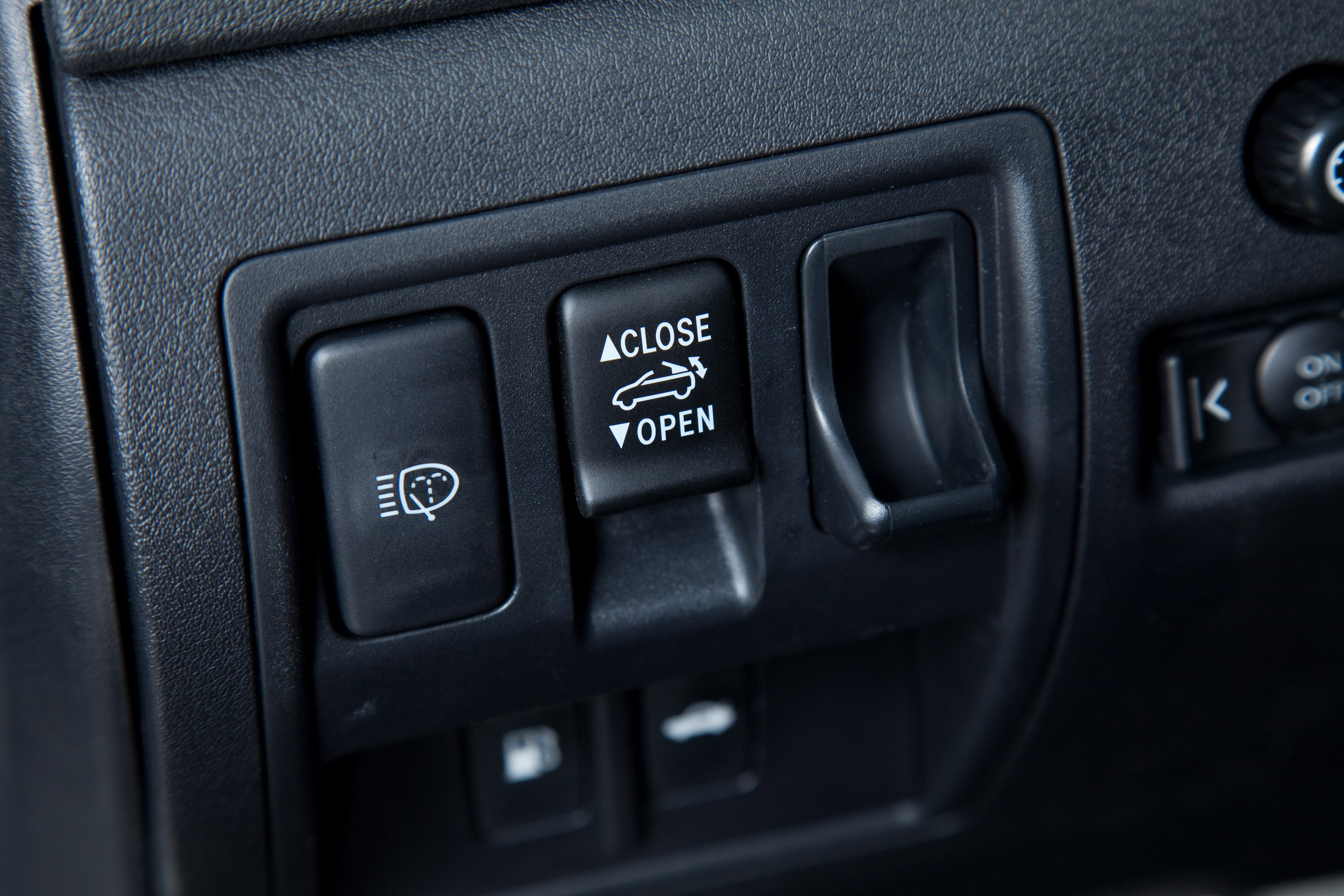 Lexus IS Convertible photo #67