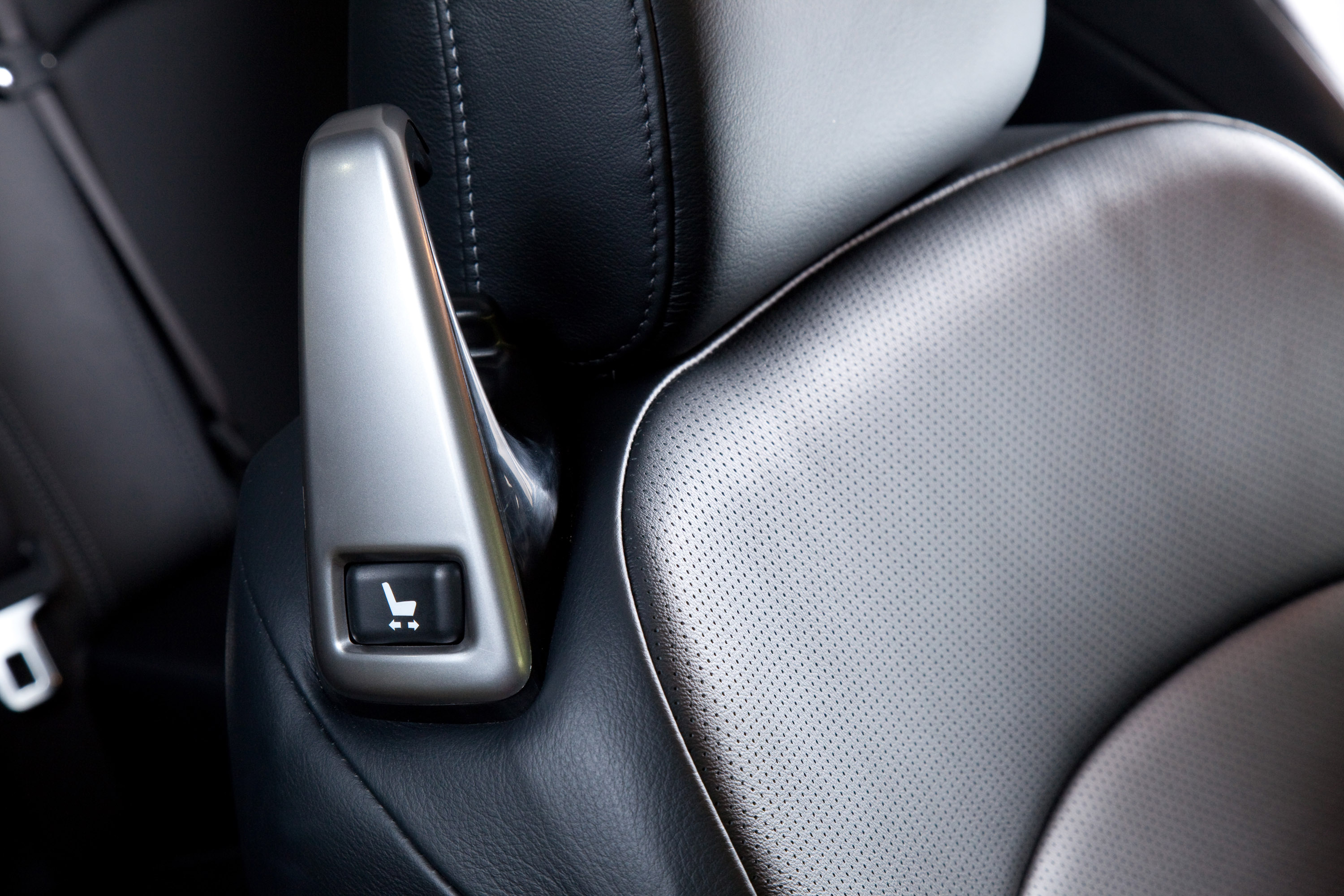 Lexus IS Convertible photo #73