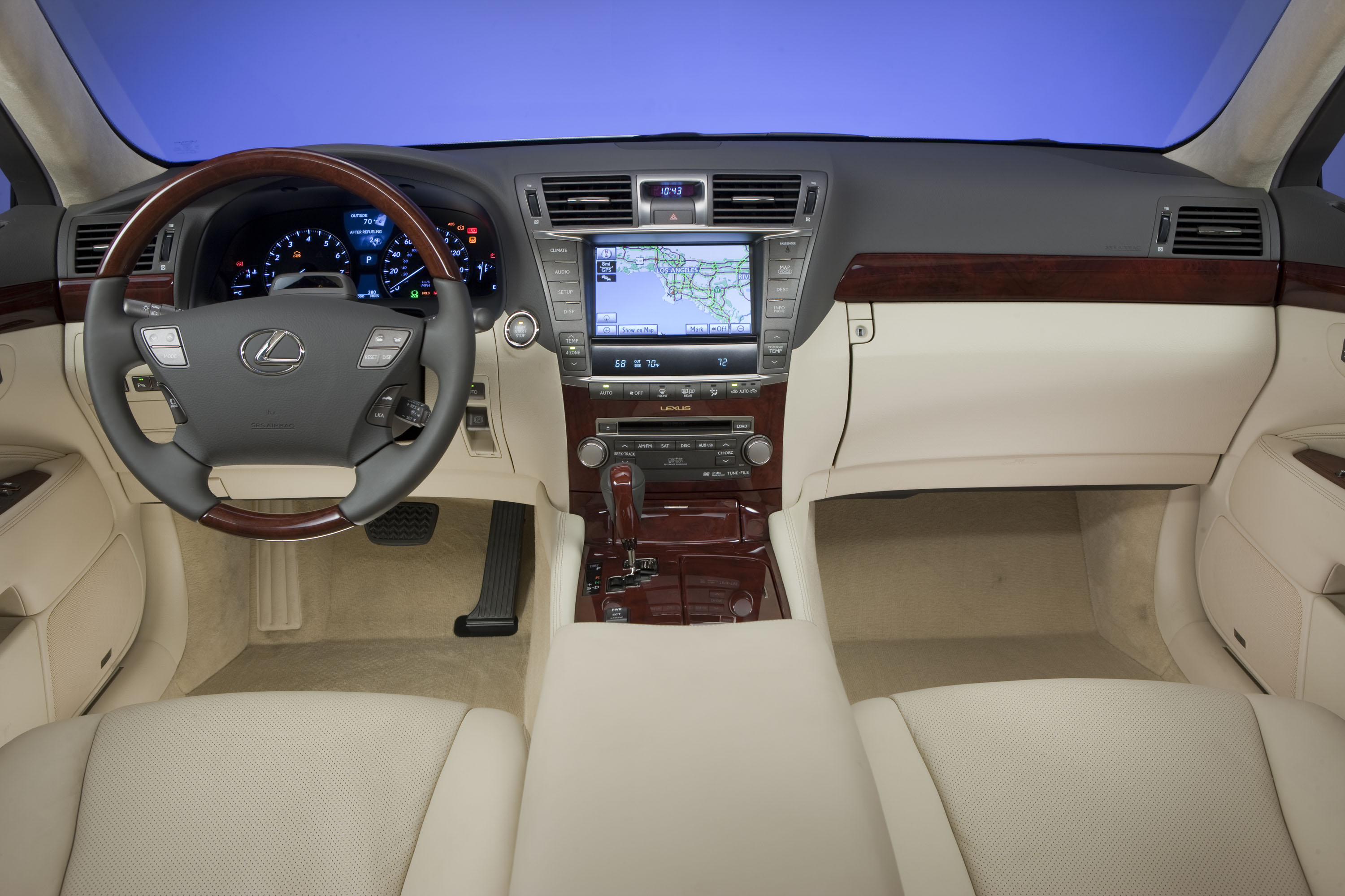 Lexus LS 460 L photo #29