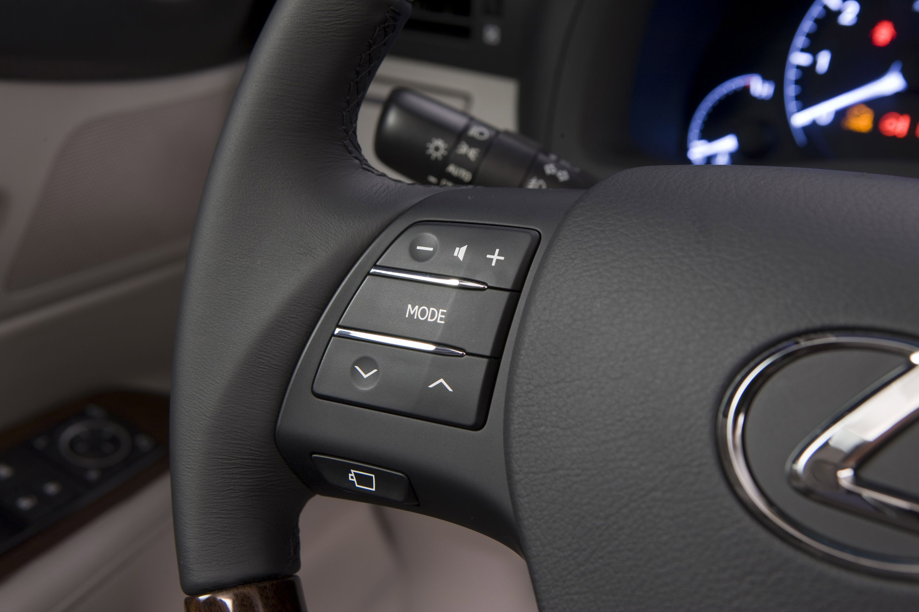 Lexus RX 350 photo #25