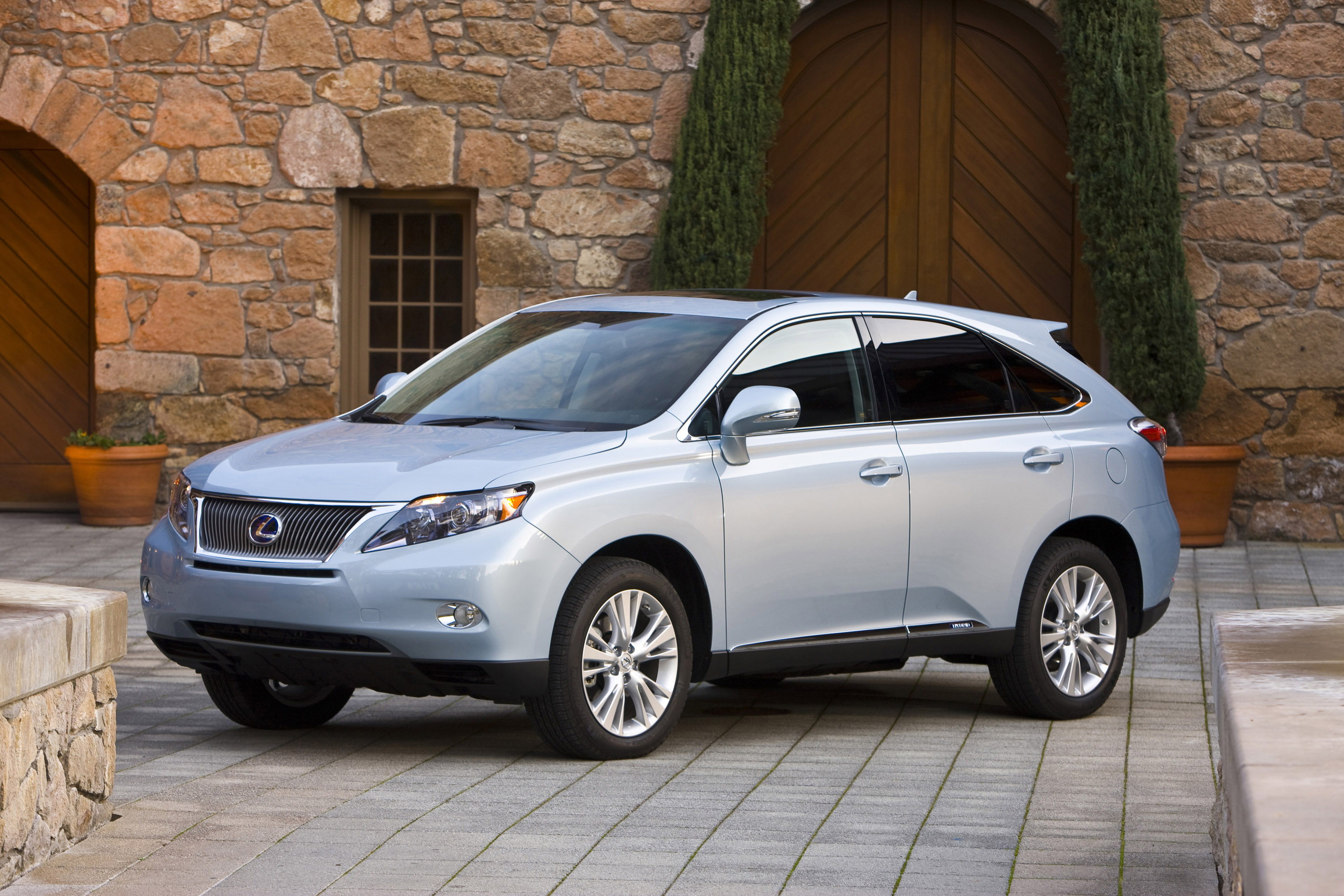 2010 Lexus RX 450h HD Pictures