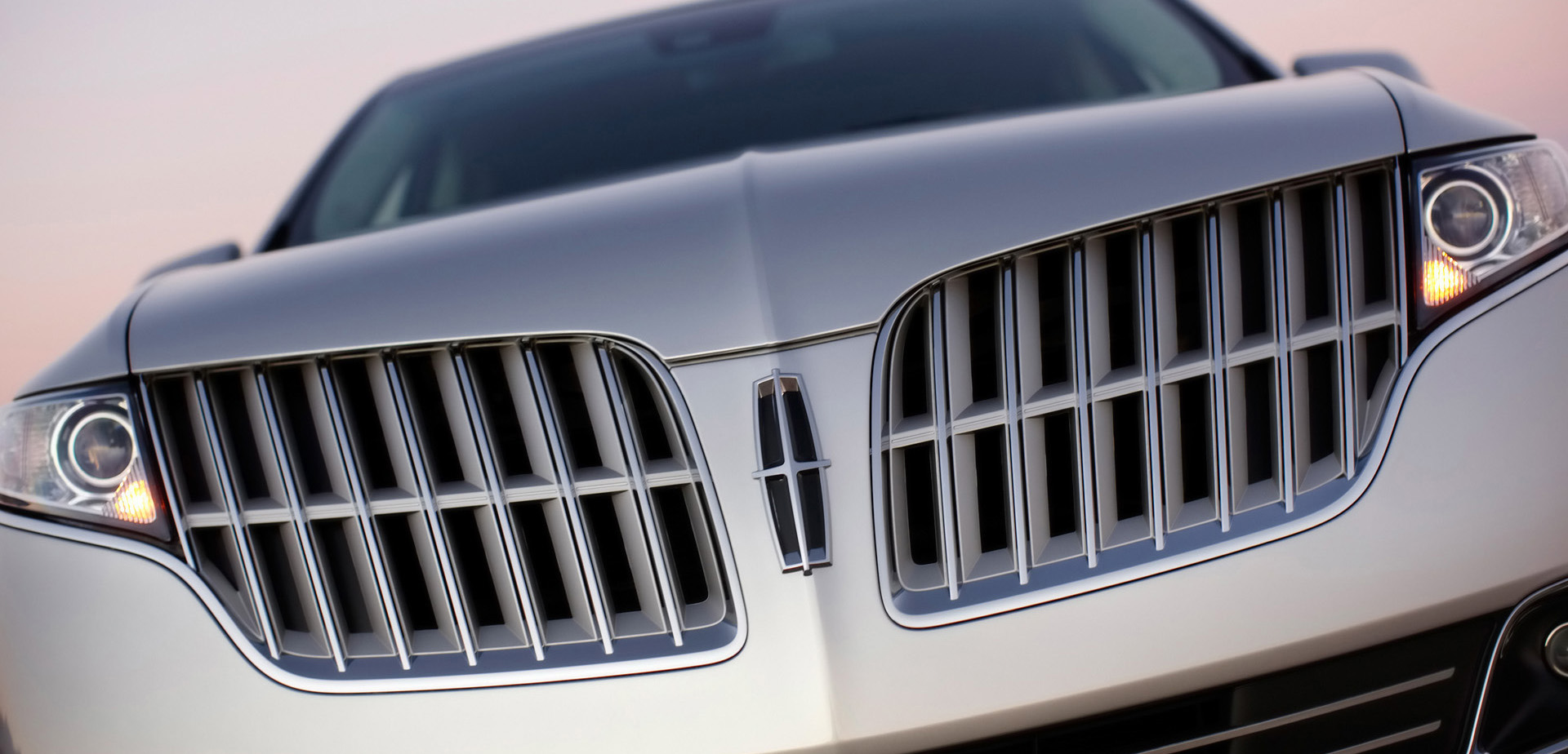 Lincoln MKT photo #16