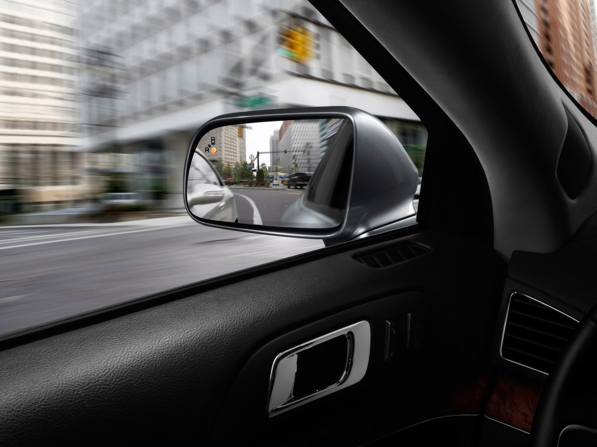 Lincoln MKT photo #21