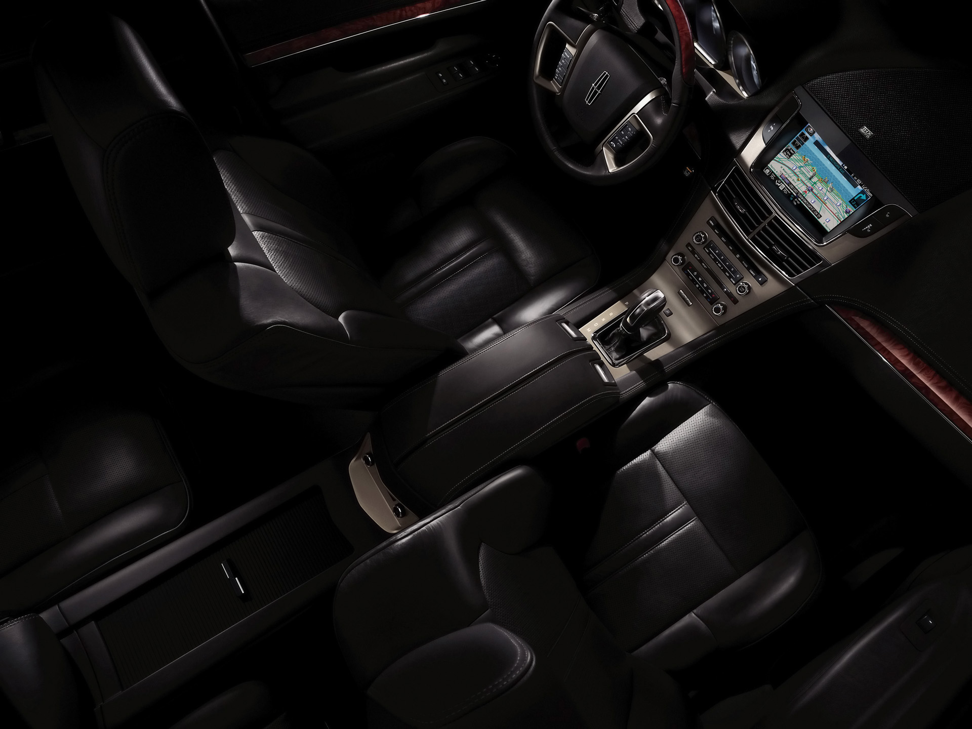 Lincoln MKT photo #23