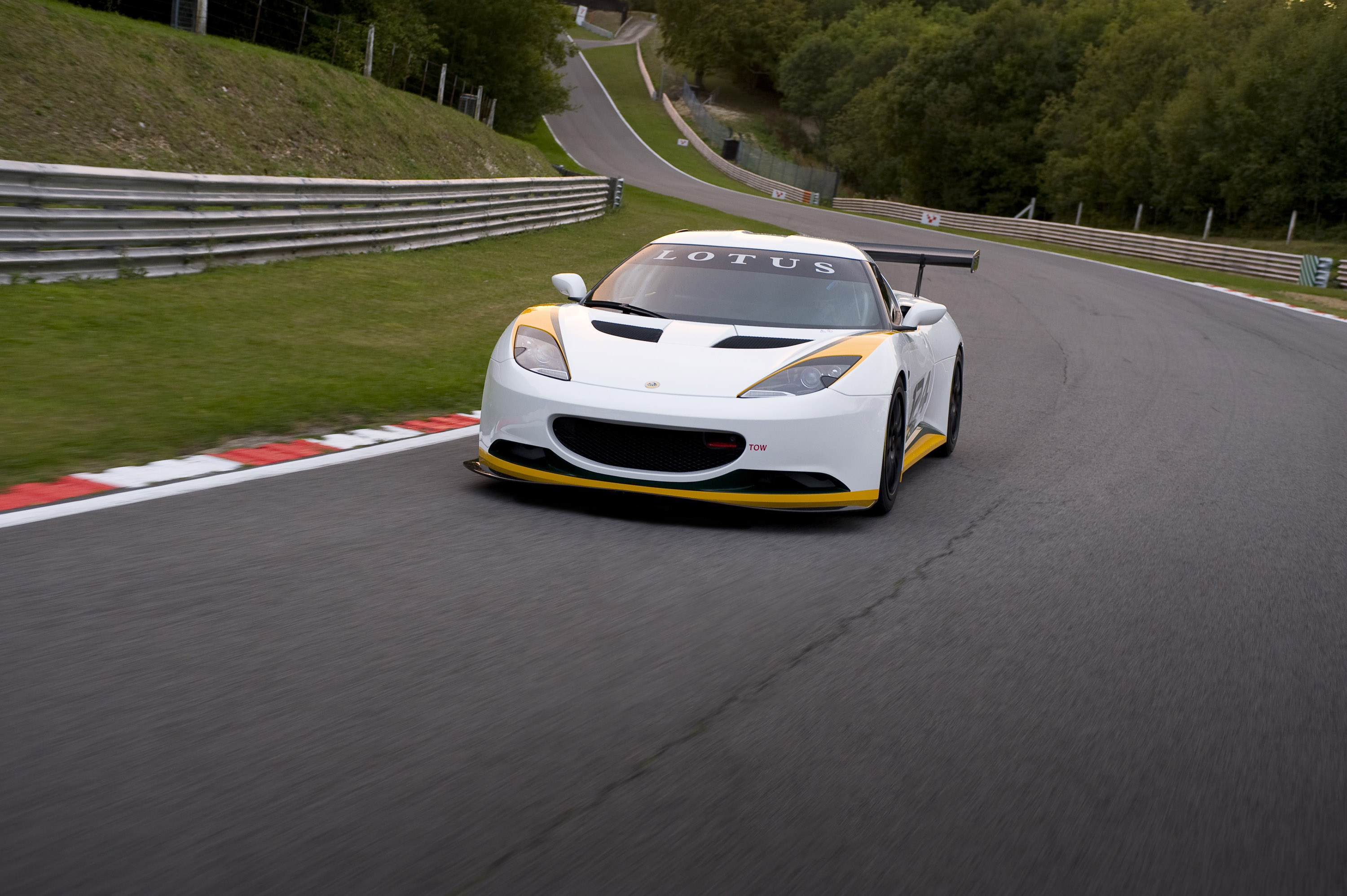 Lotus Evora Type 124 Endurance Racecar photo #3