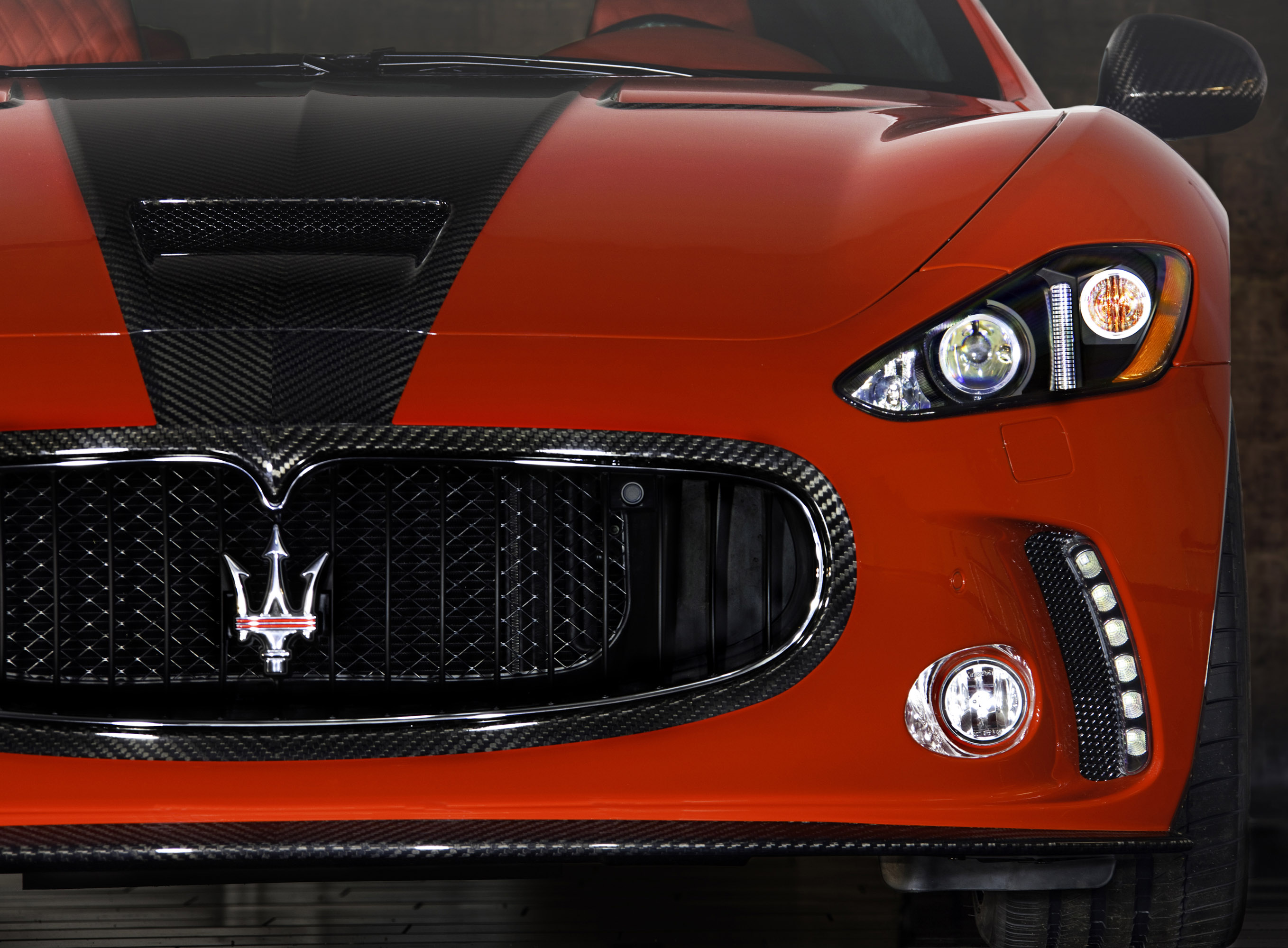 Машина знак трезубец. Maserati Mansory. Maserati Mansory Gran. Мазерати машина трезубец. 2011 Mansory Maserati GRANTURISMO.