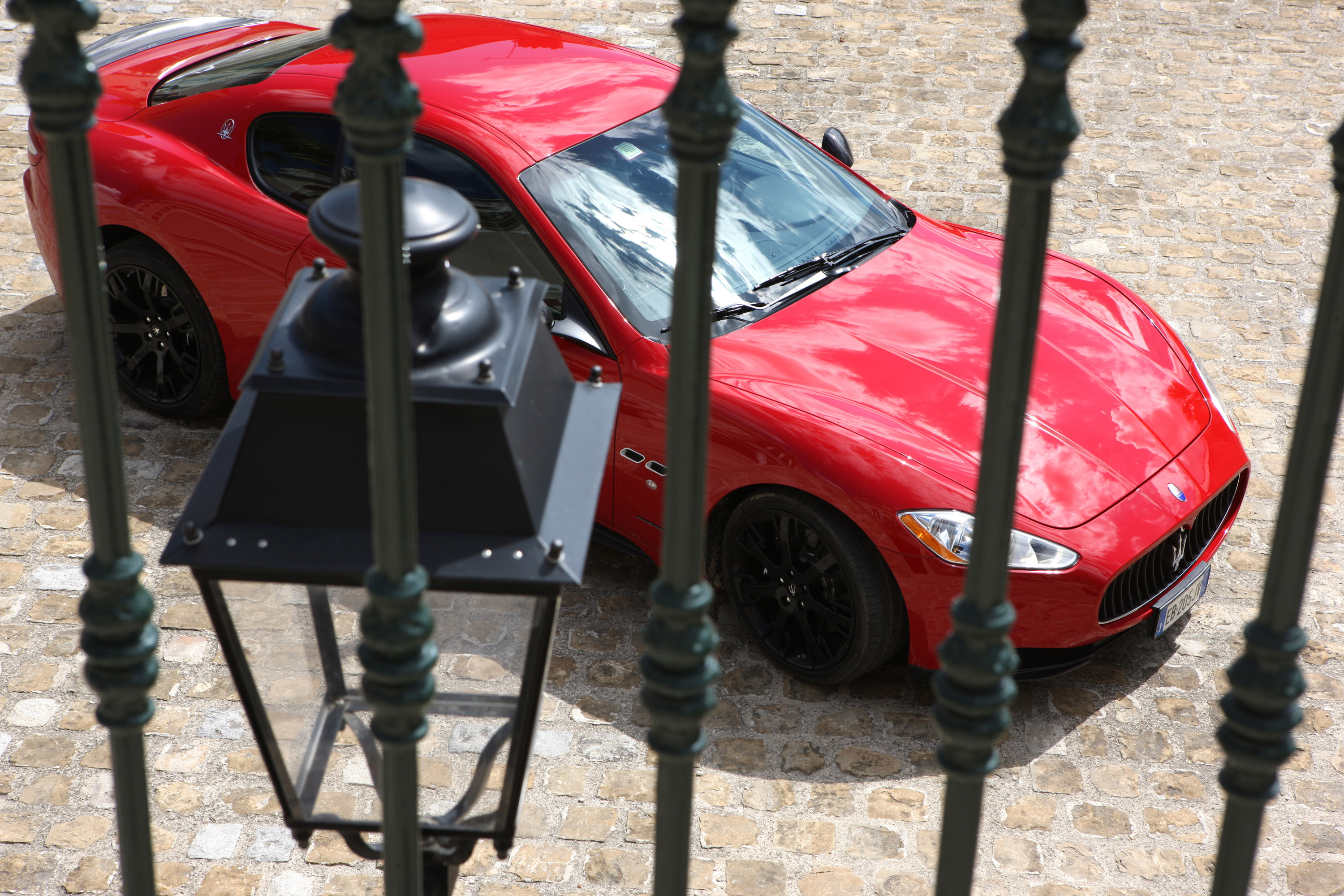 Maserati GranTurismo S Automatic photo #22