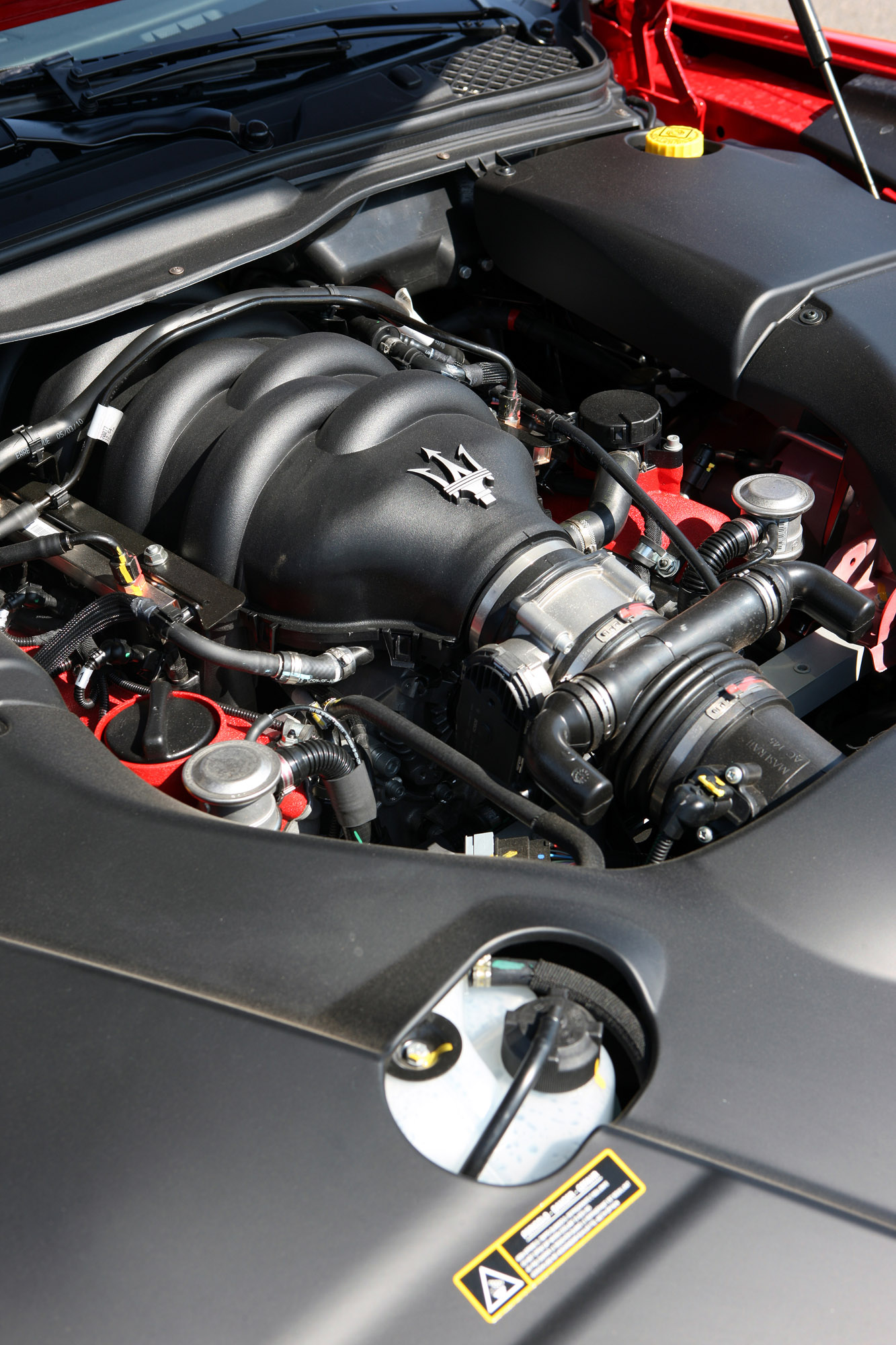 Maserati GranTurismo S Automatic photo #37