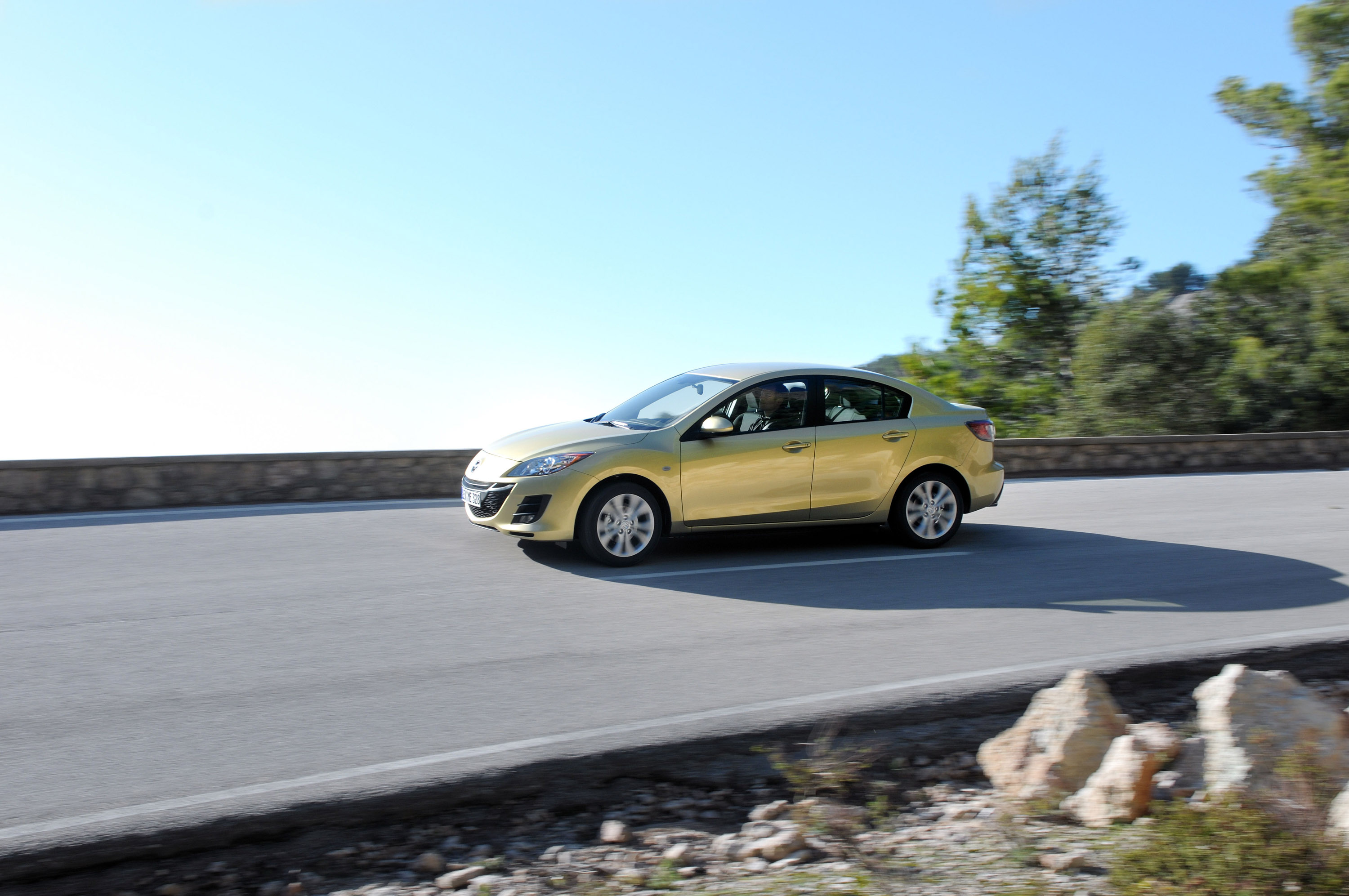 Mazda 3 Sedan photo #16