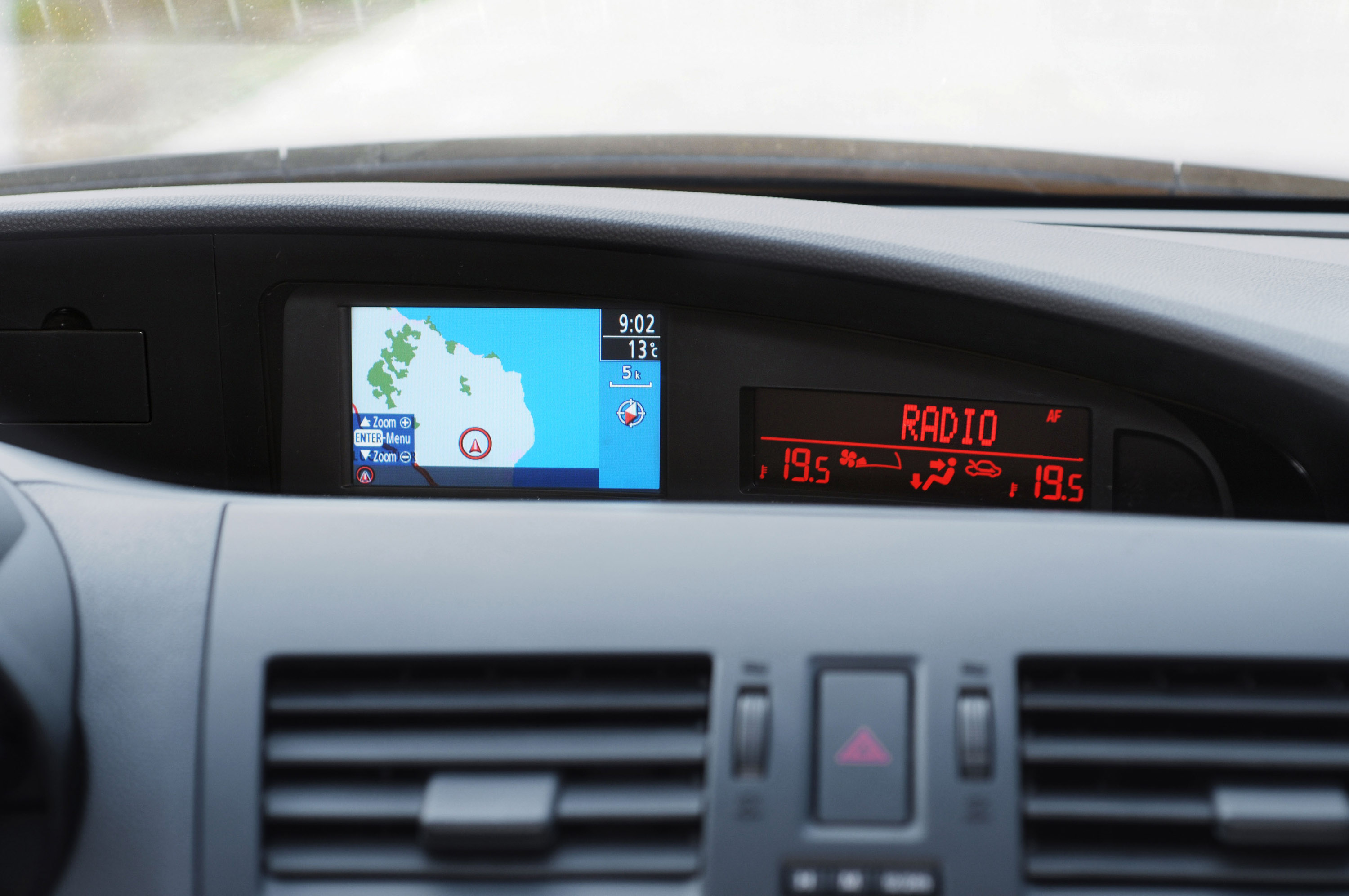 Mazda 3 Sedan photo #28