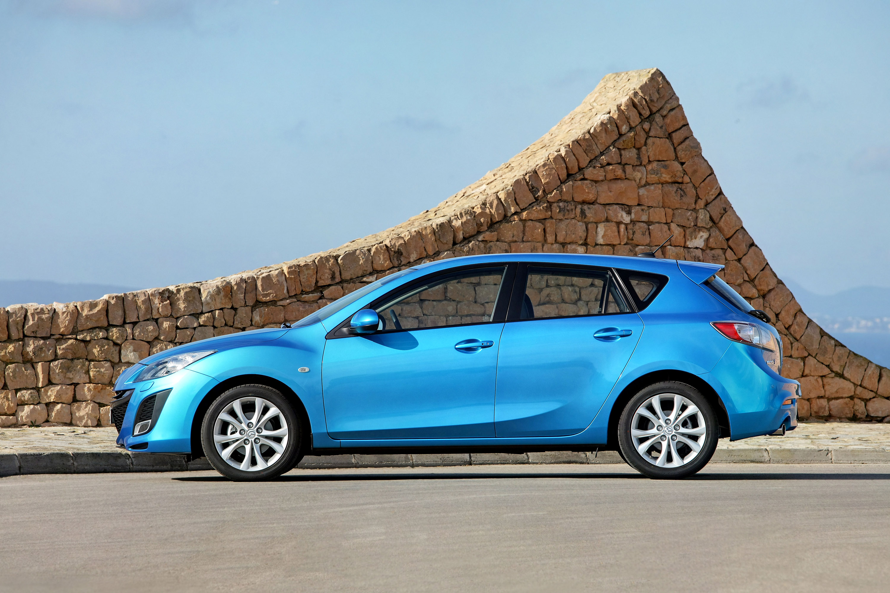 Mazda 3 photo #37