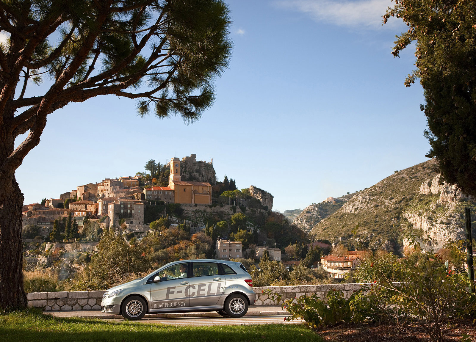 Mercedes-Benz B-Class F-Cell photo #5