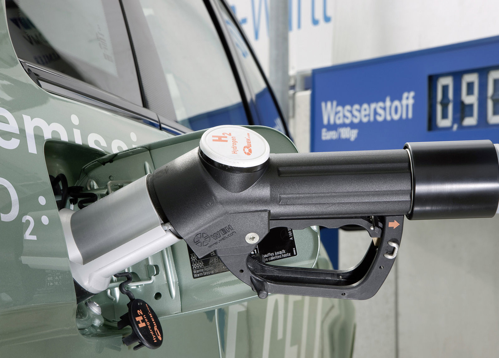 Mercedes-Benz B-Class F-Cell photo #17