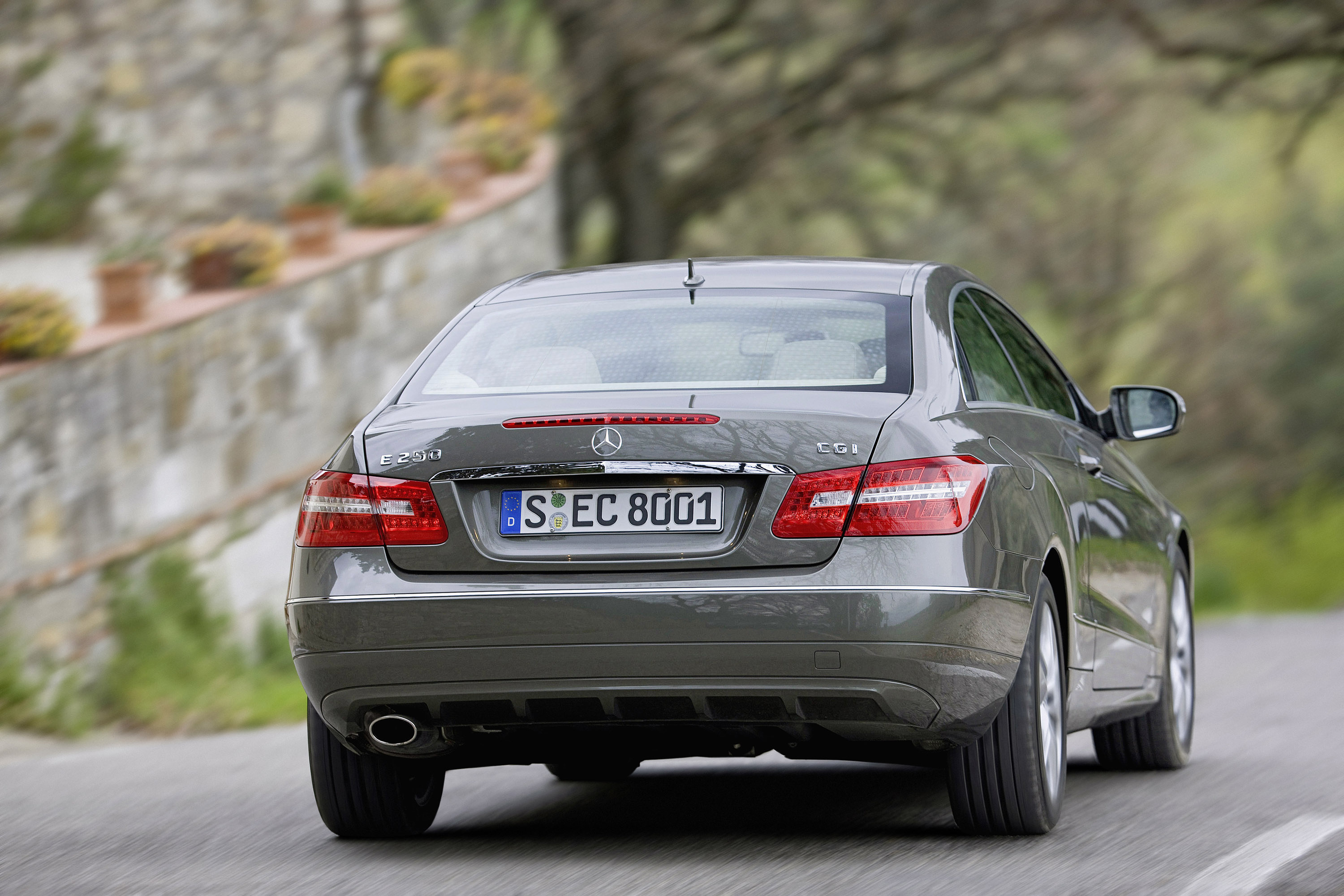 Mercedes-Benz E-Class Coupe photo #84