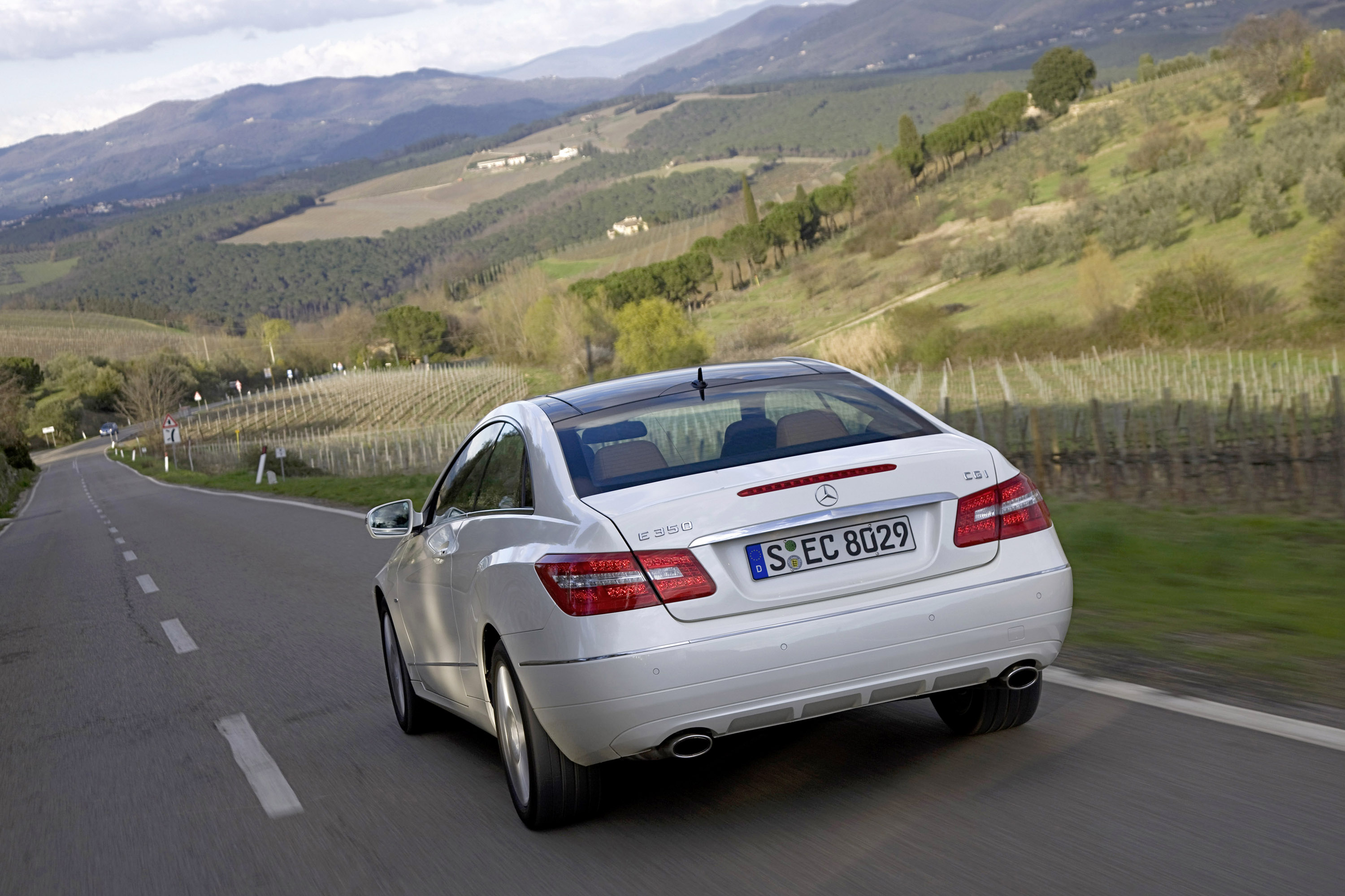 Mercedes-Benz E-Class Coupe photo #86
