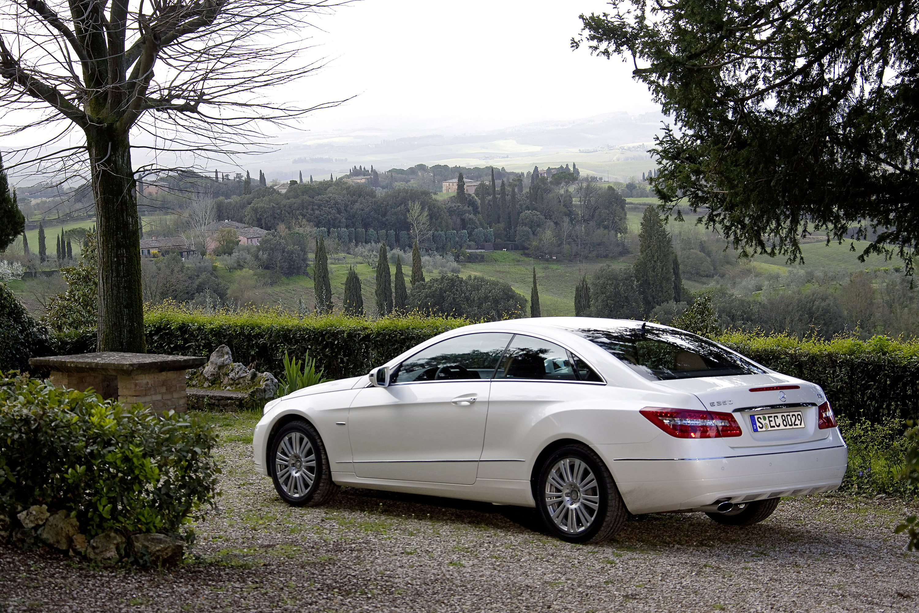 Mercedes-Benz E-Class Coupe photo #88