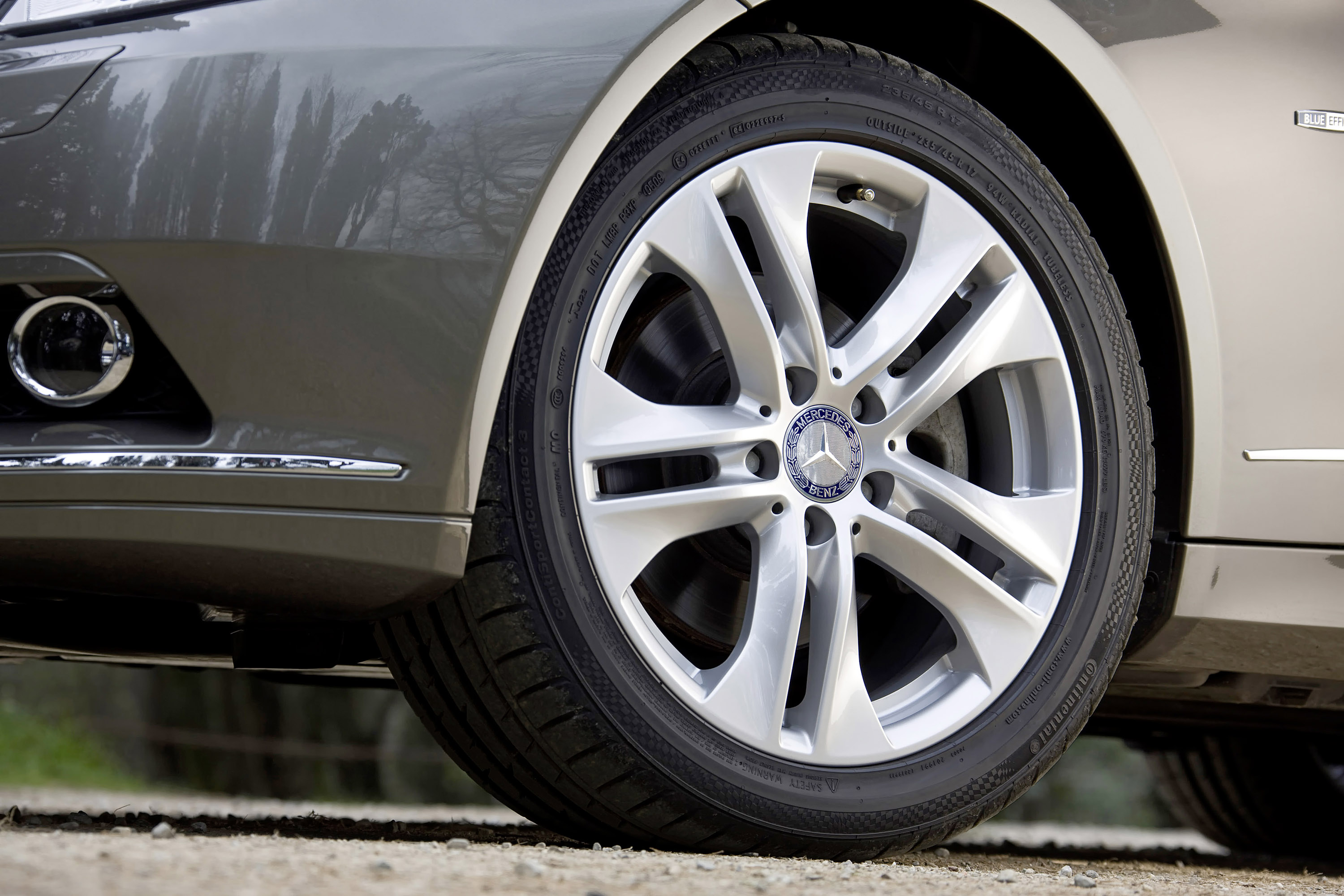 Mercedes-Benz E-Class Coupe photo #94