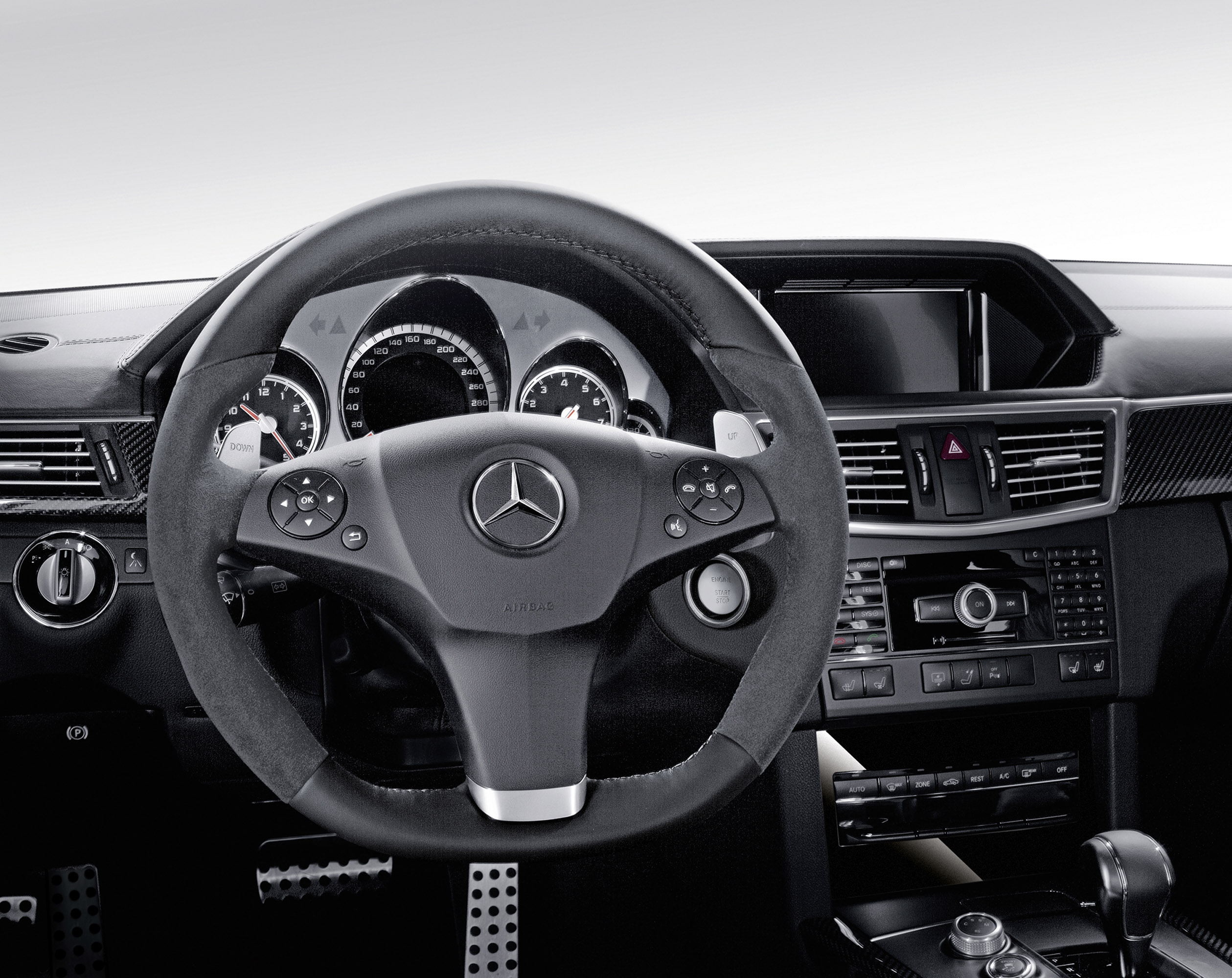 Mercedes-Benz E63 AMG photo #31