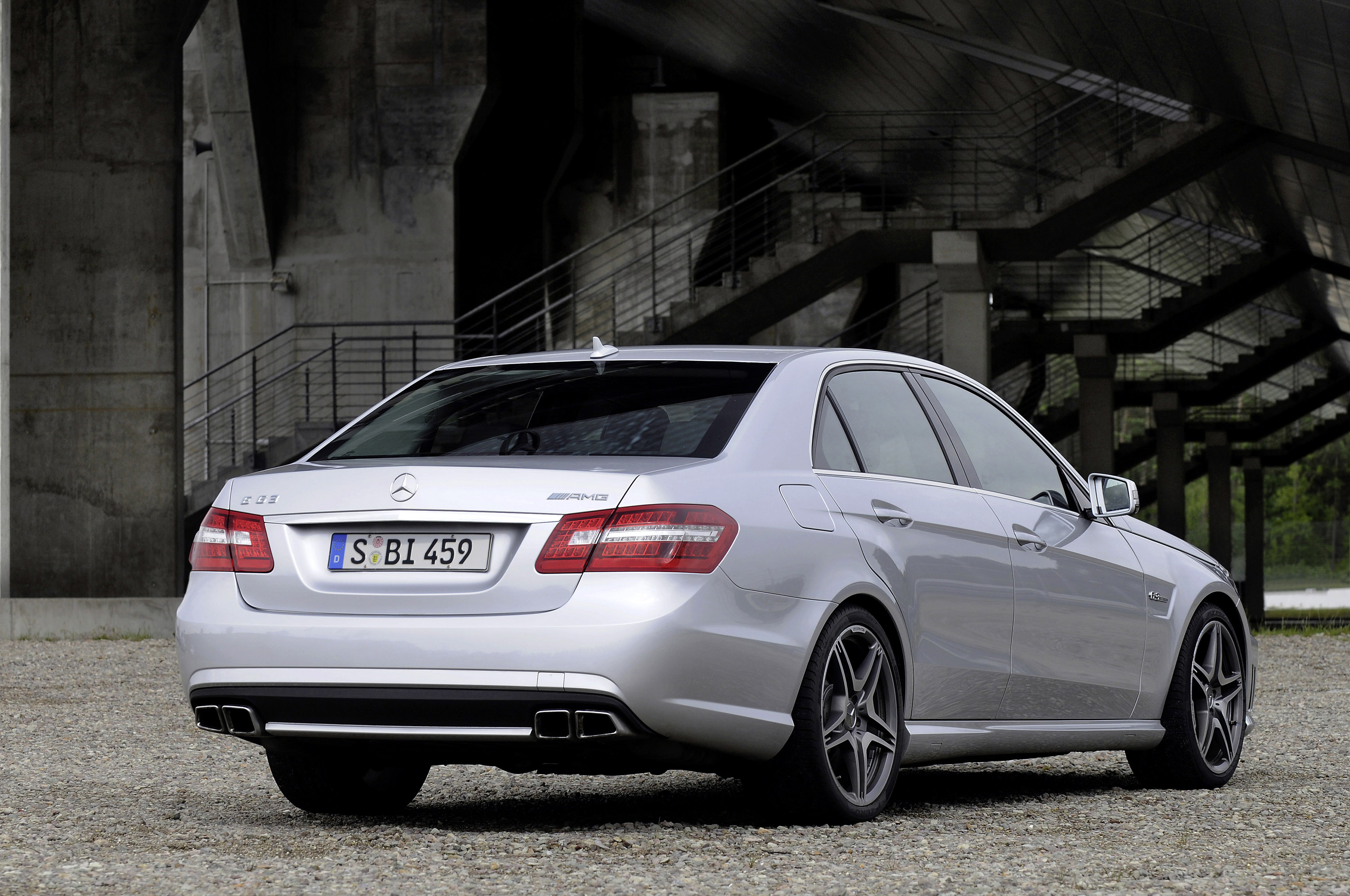 Mercedes-Benz E63 AMG photo #51