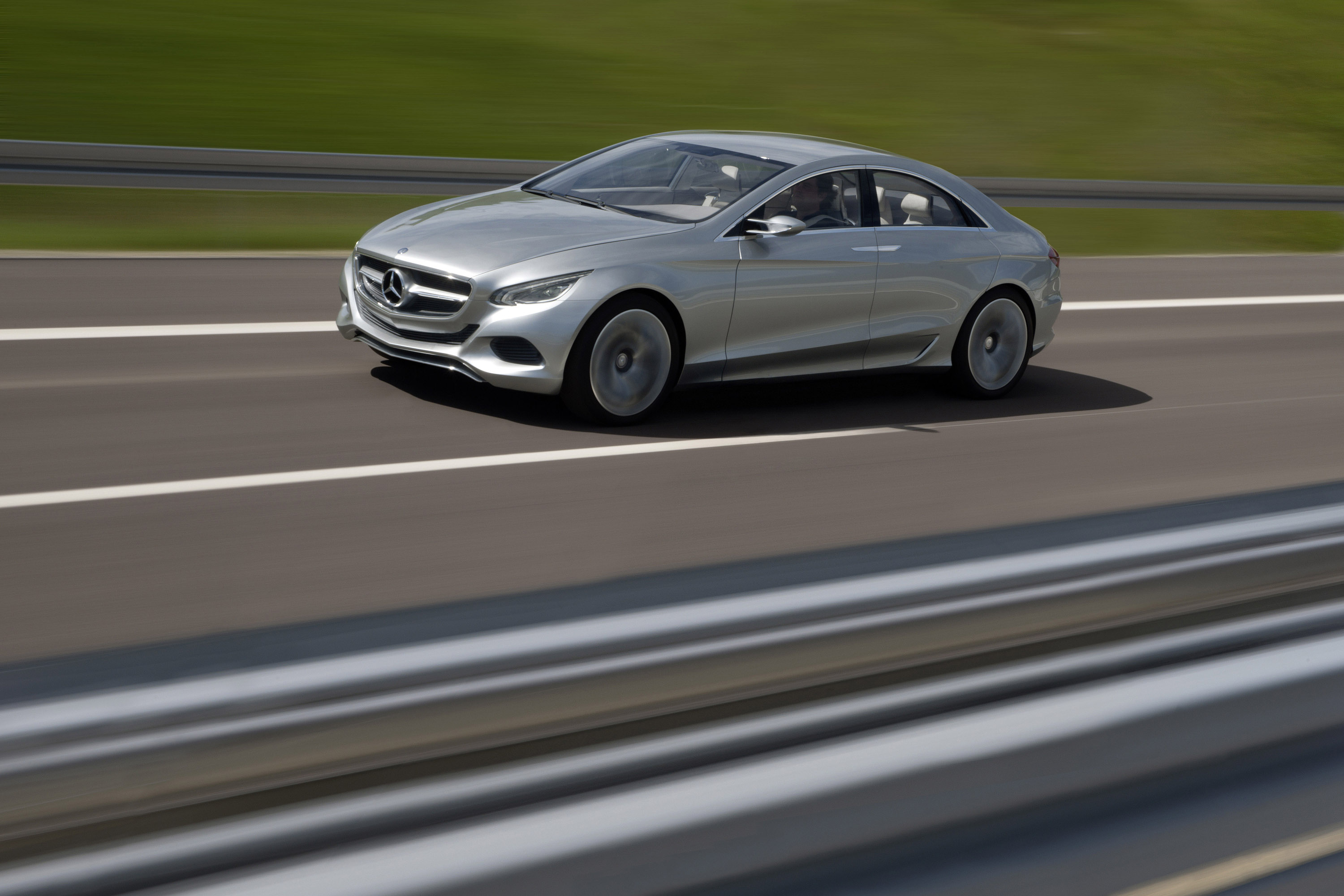 Mercedes-Benz F800 Style Concept photo #17