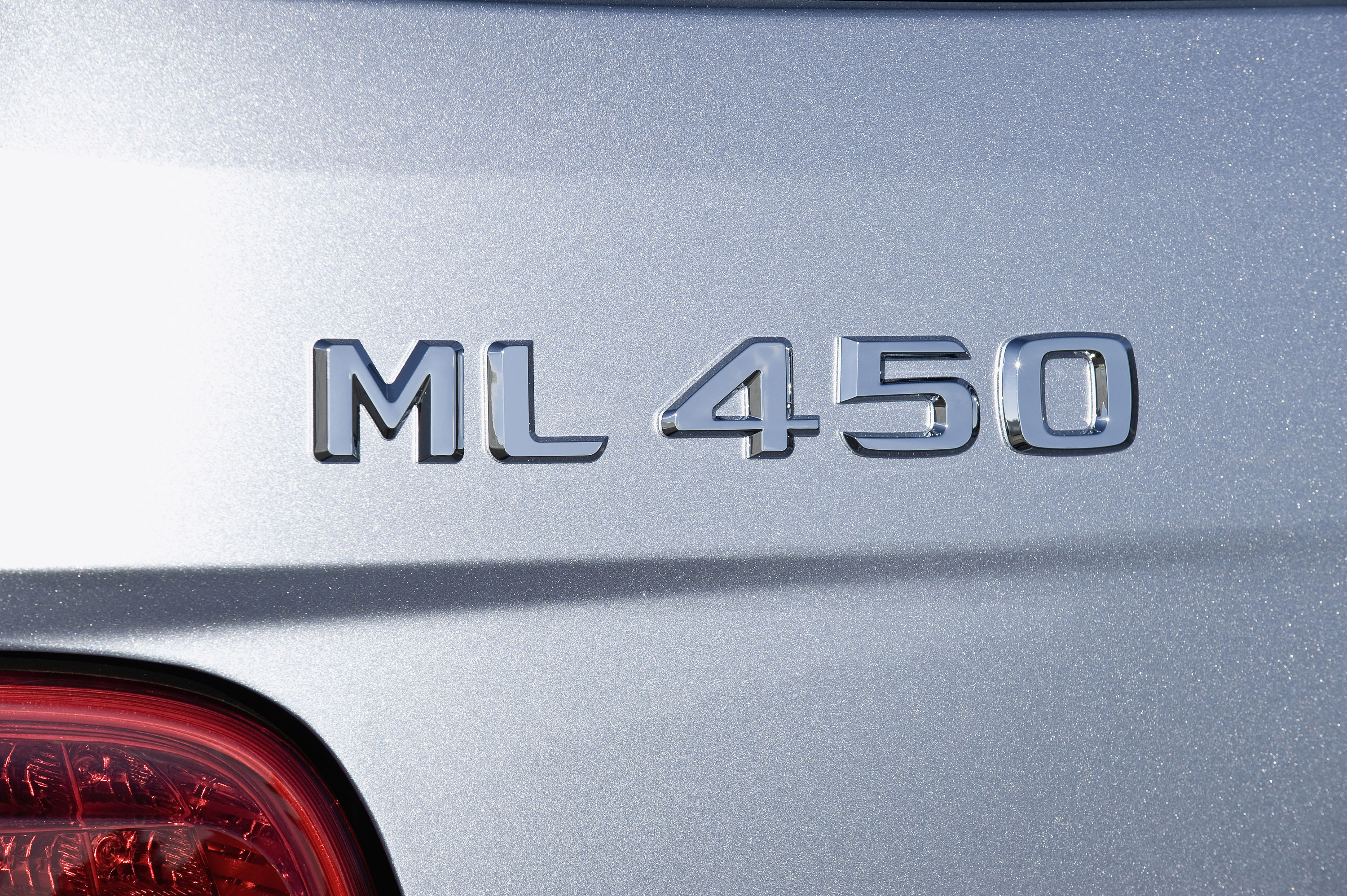 Mercedes-Benz ML450 Hybrid photo #39