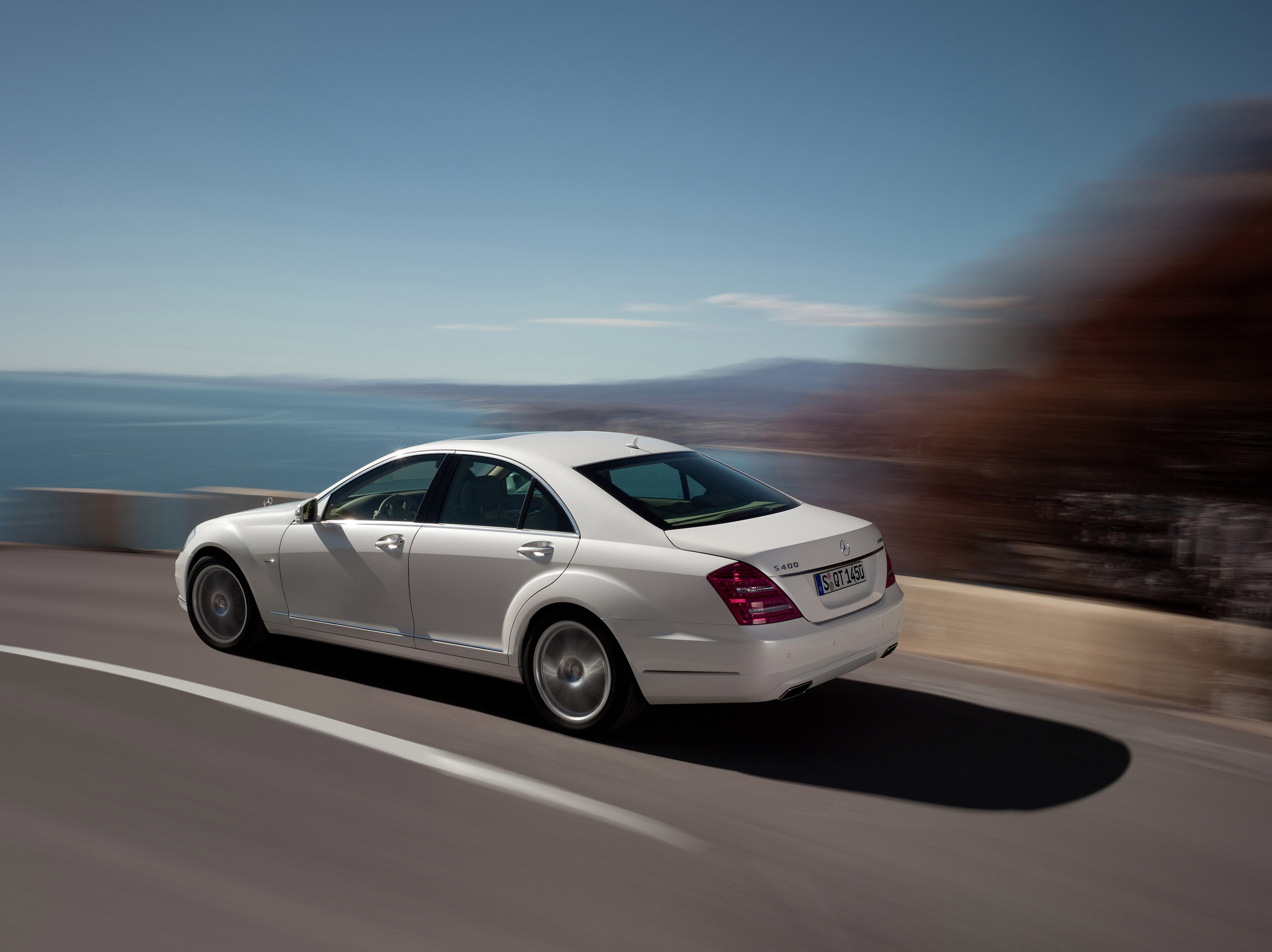 Mercedes-Benz S-Class photo #20