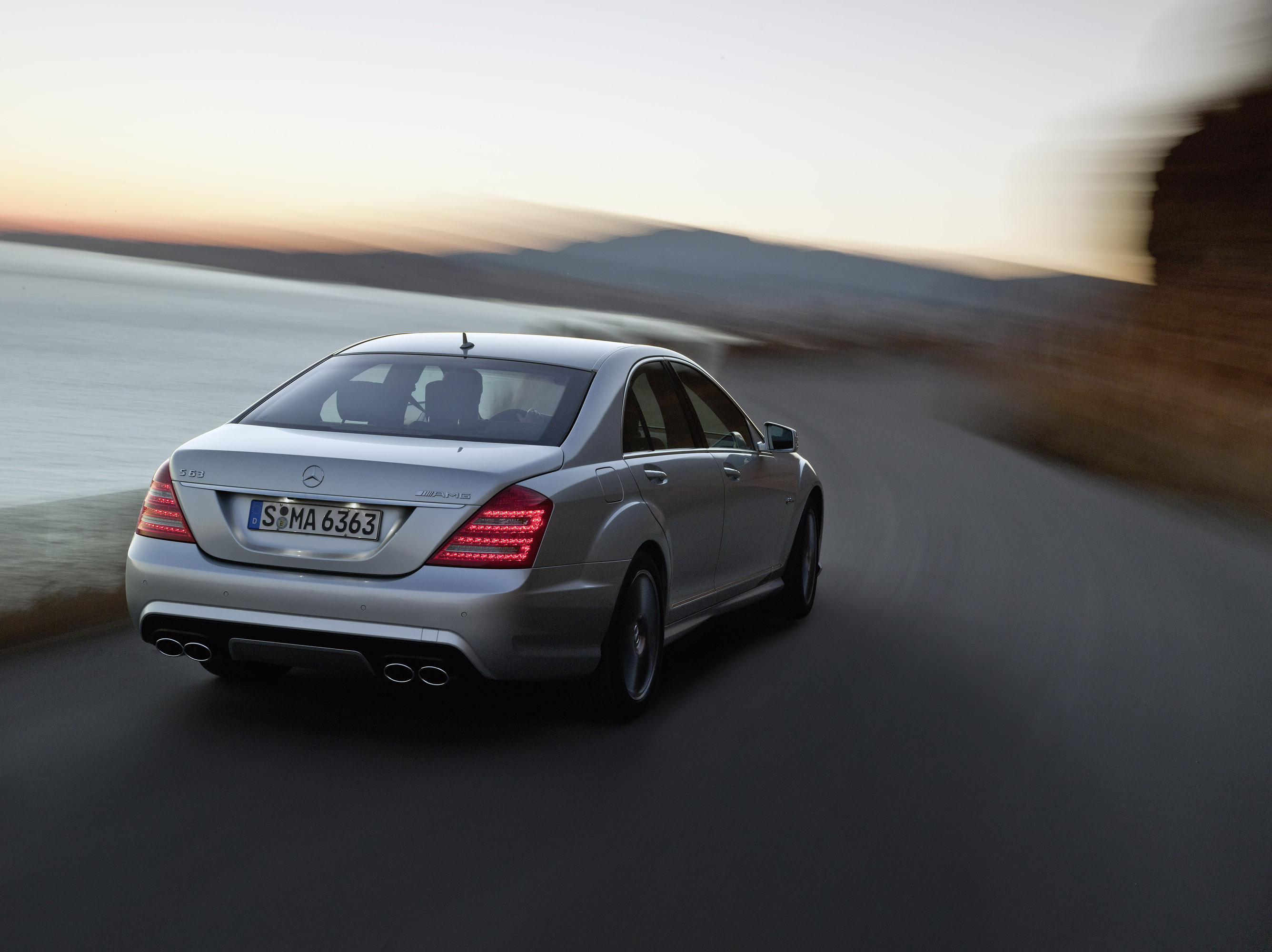 Mercedes-Benz S63 AMG photo #11