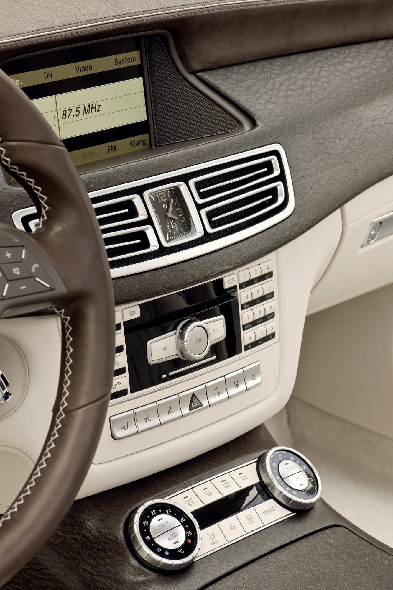 Mercedes-Benz Shooting Break Concept photo #17