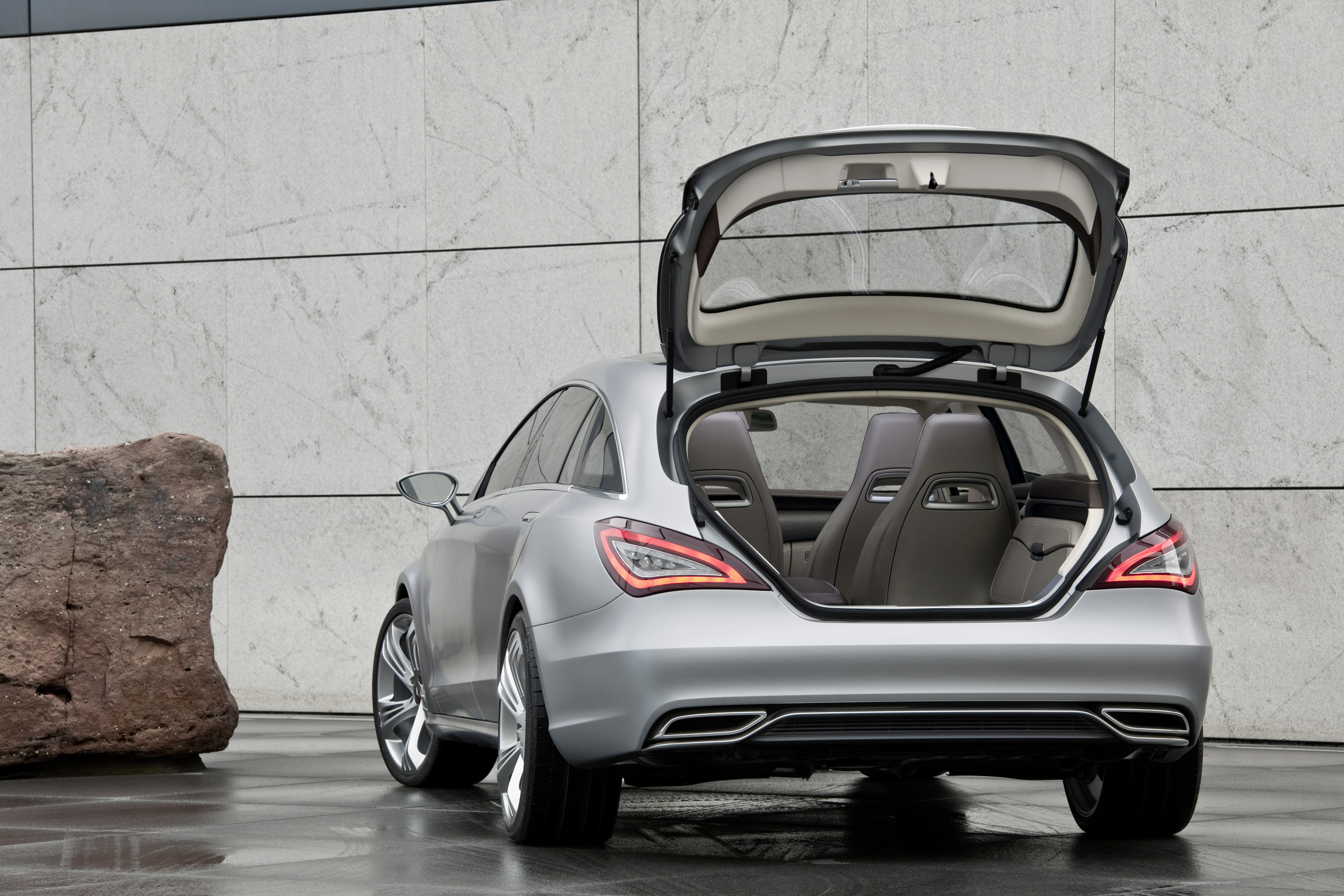 Mercedes-Benz Shooting Break Concept photo #37
