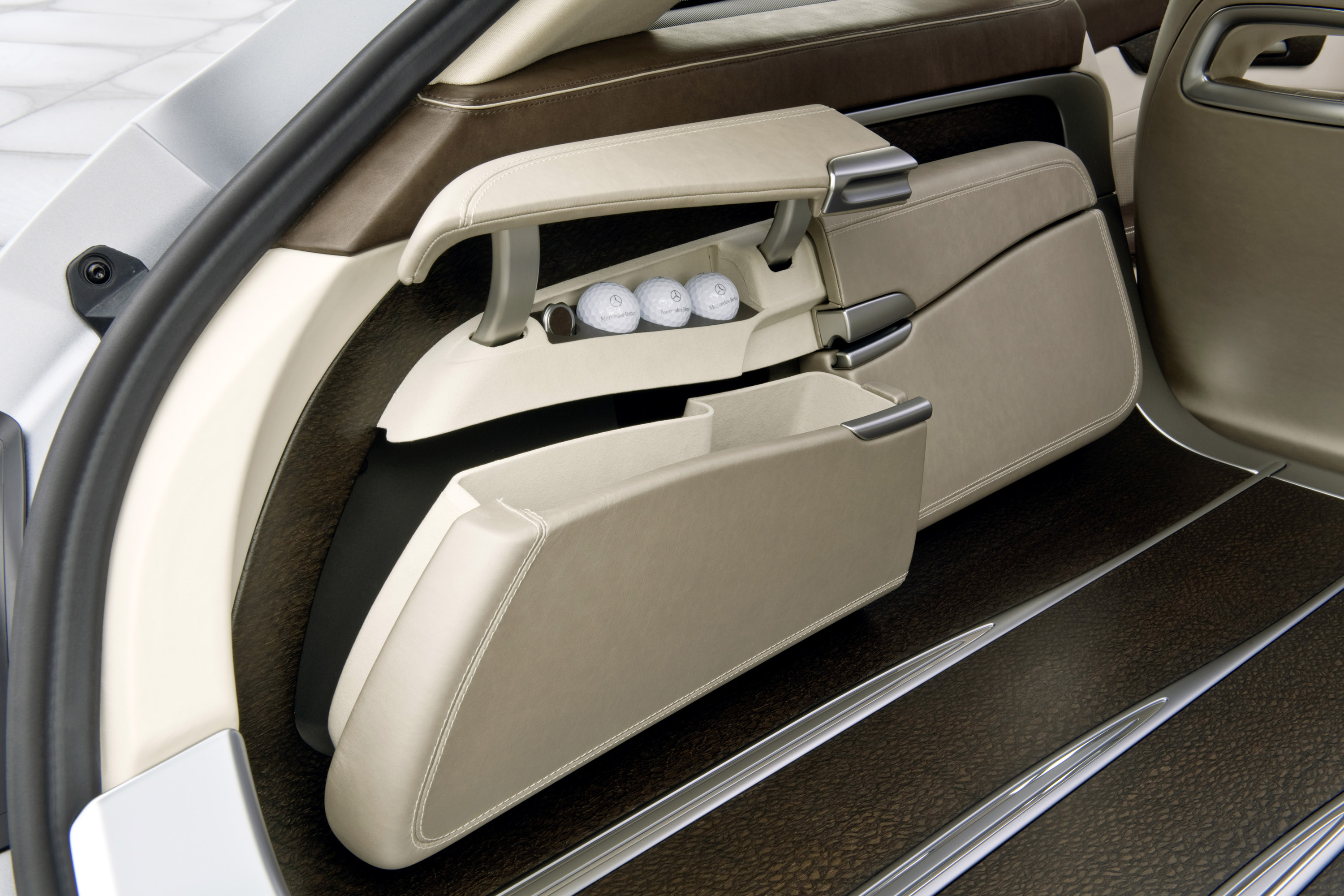 Mercedes-Benz Shooting Break Concept photo #40