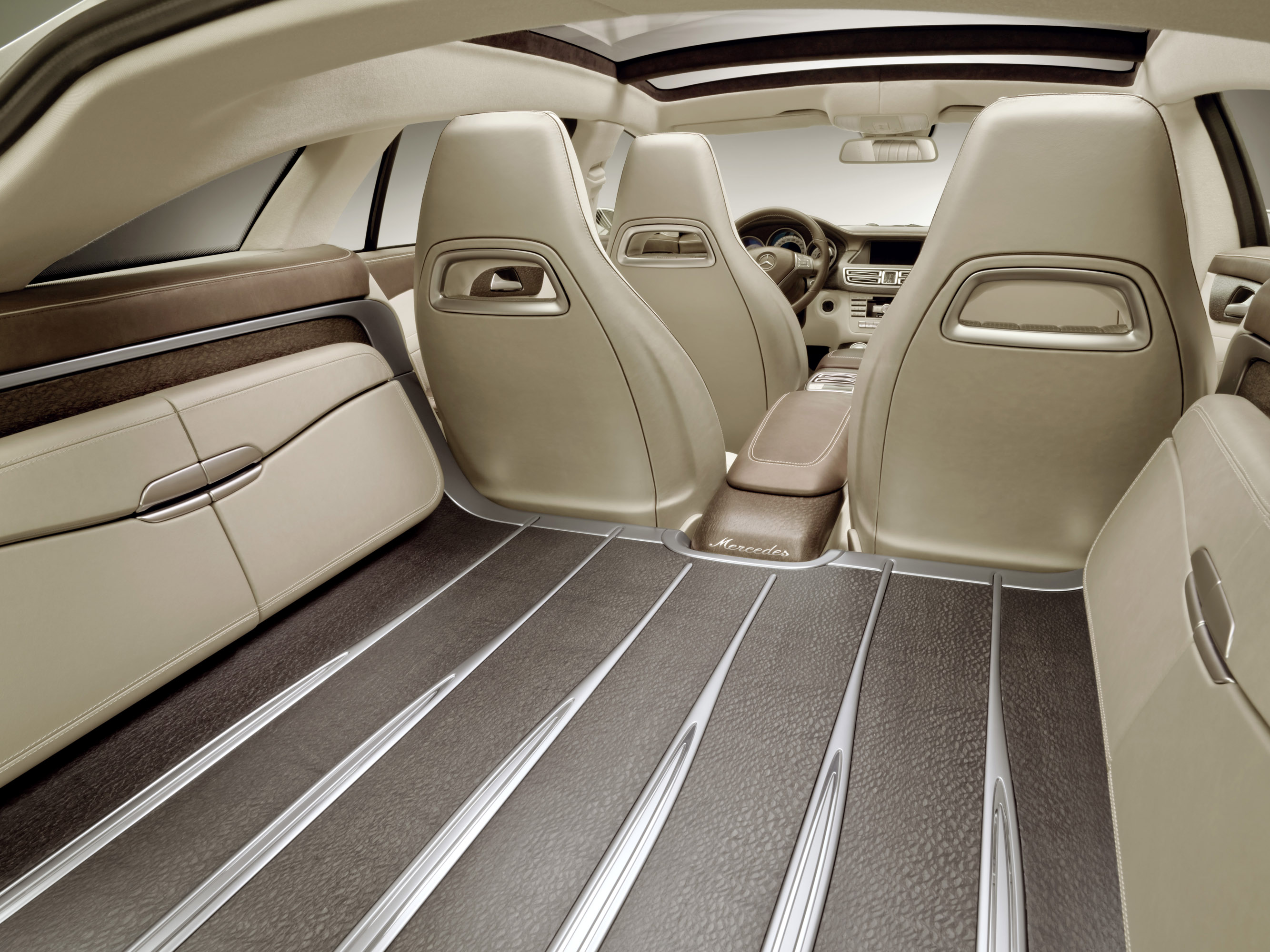 Mercedes-Benz Shooting Break Concept photo #44