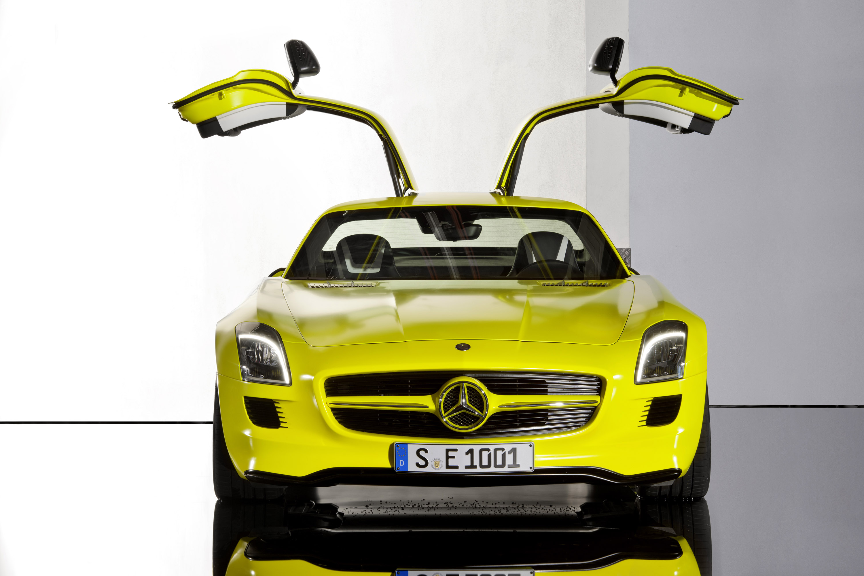 Mercedes-Benz SLS AMG E-Cell Concept photo #2