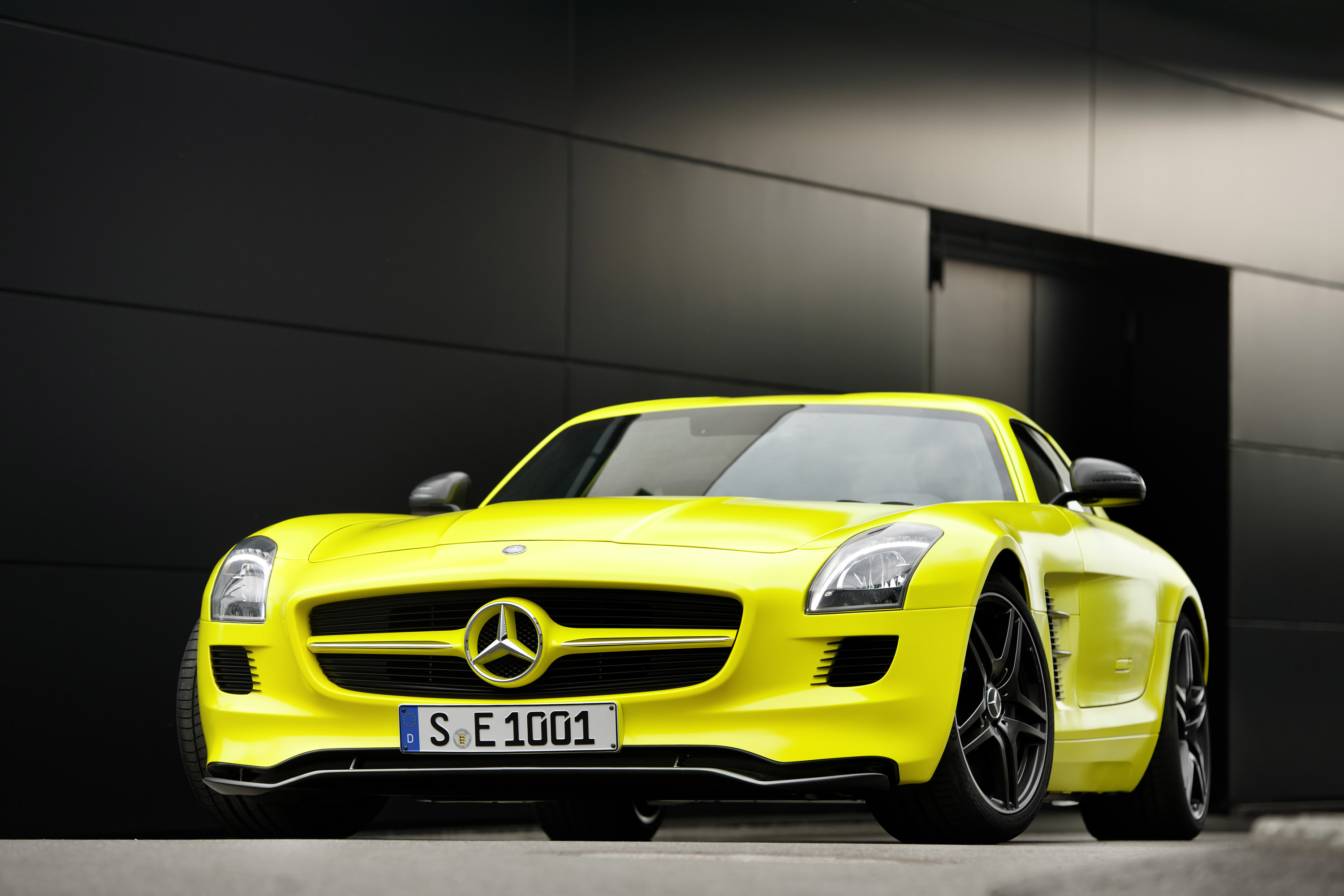 Mercedes-Benz SLS AMG E-Cell Concept photo #4