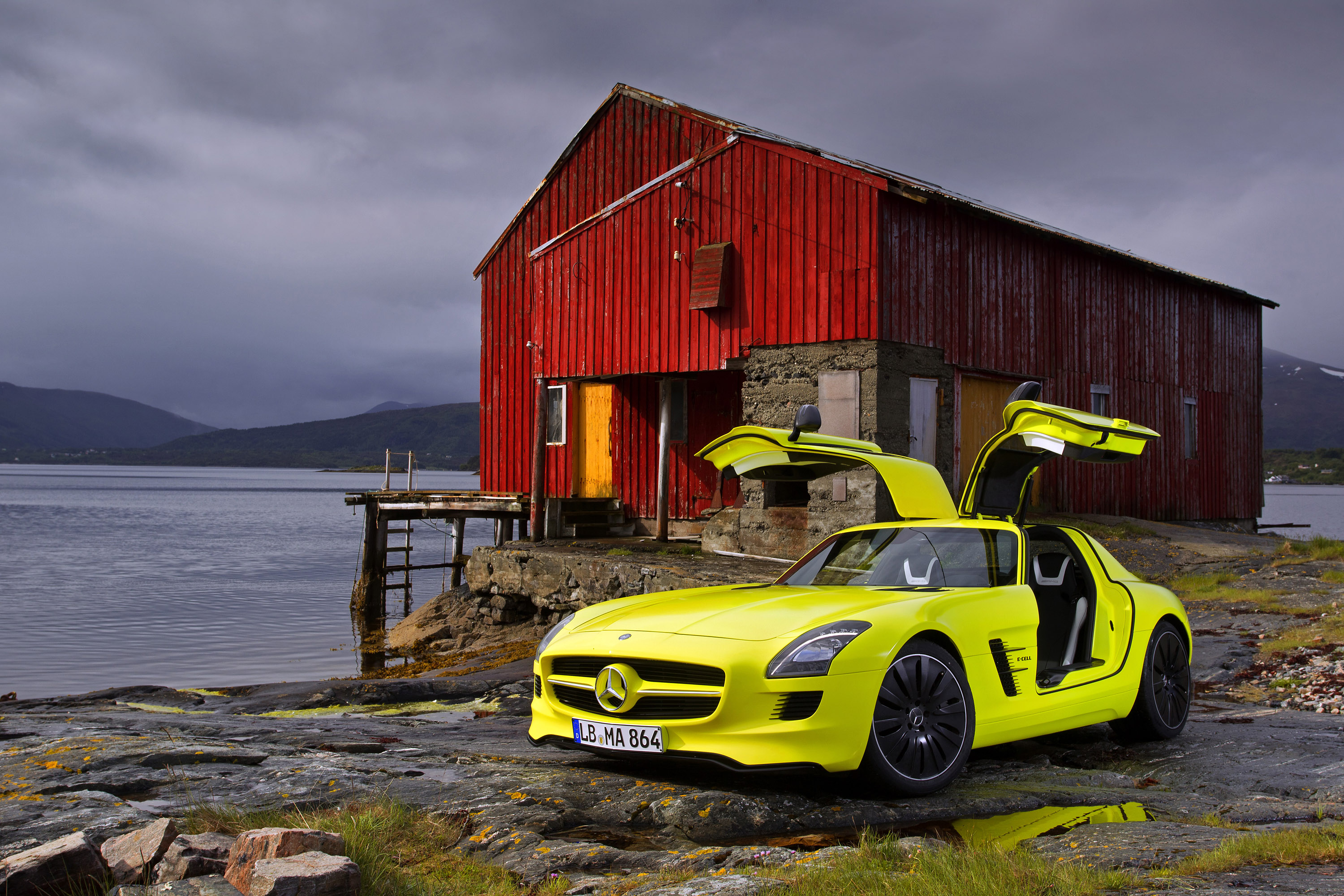 Mercedes-Benz SLS AMG E-Cell Concept photo #17