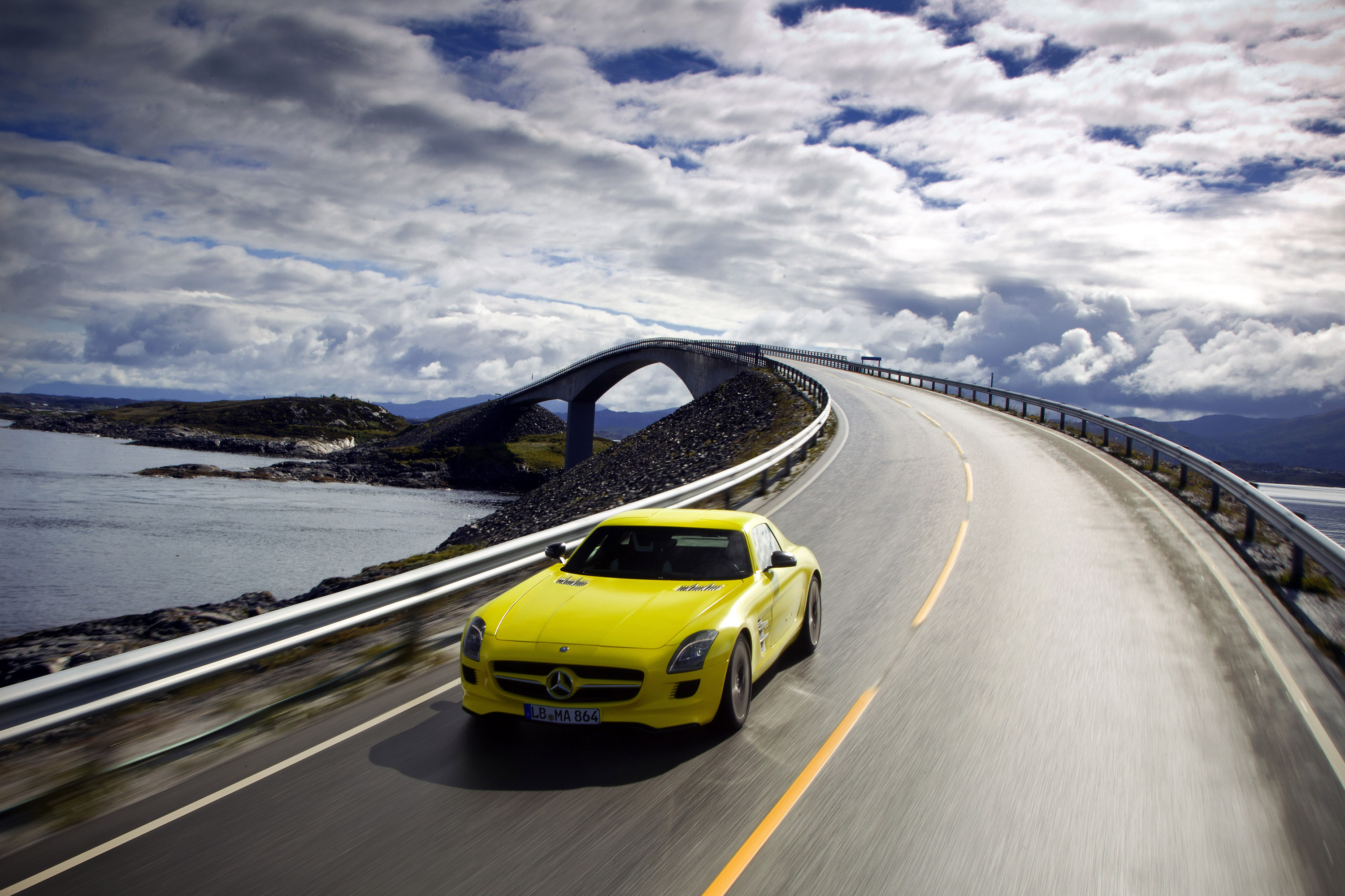 Mercedes-Benz SLS AMG E-Cell Concept photo #20