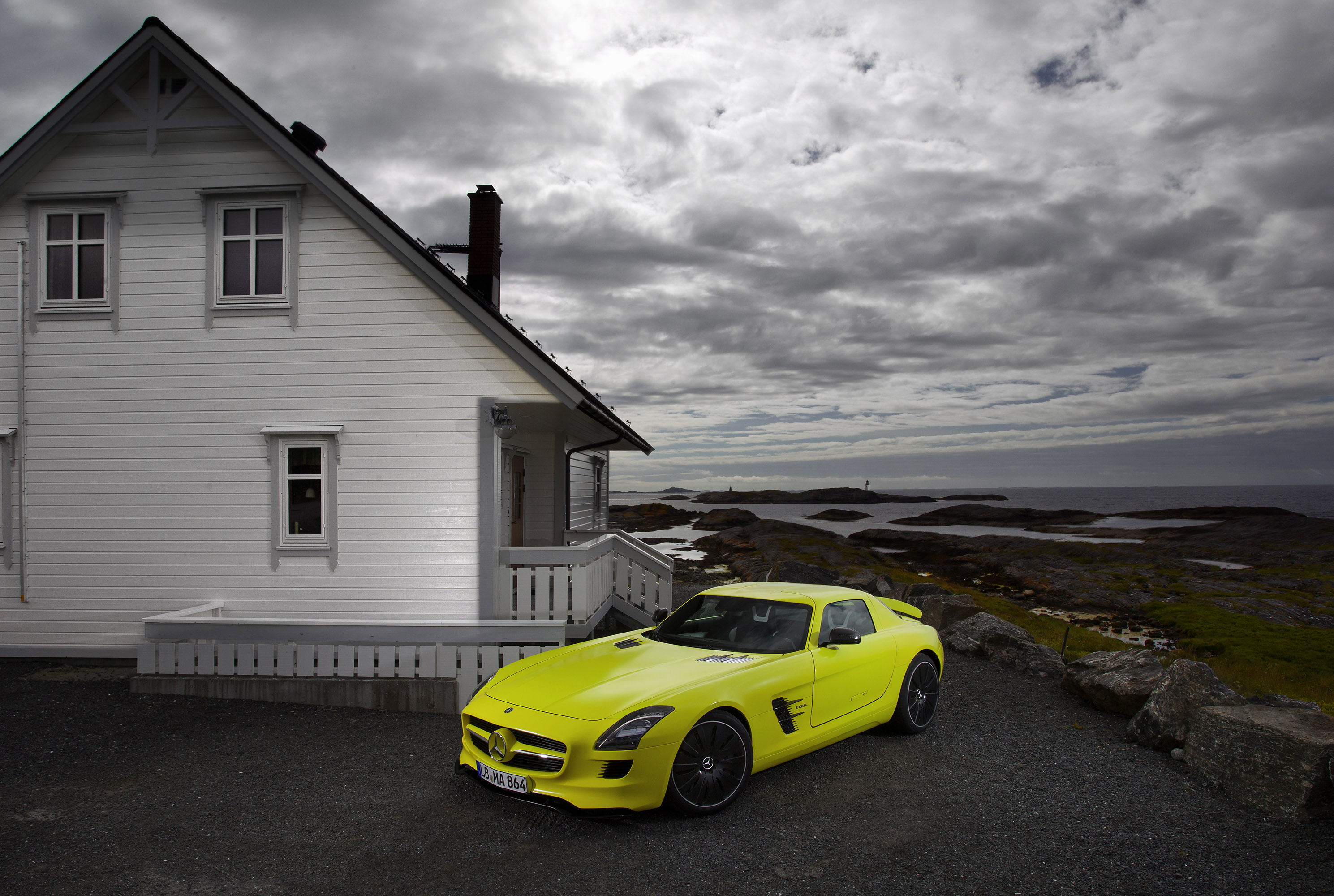 Mercedes-Benz SLS AMG E-Cell Concept photo #27