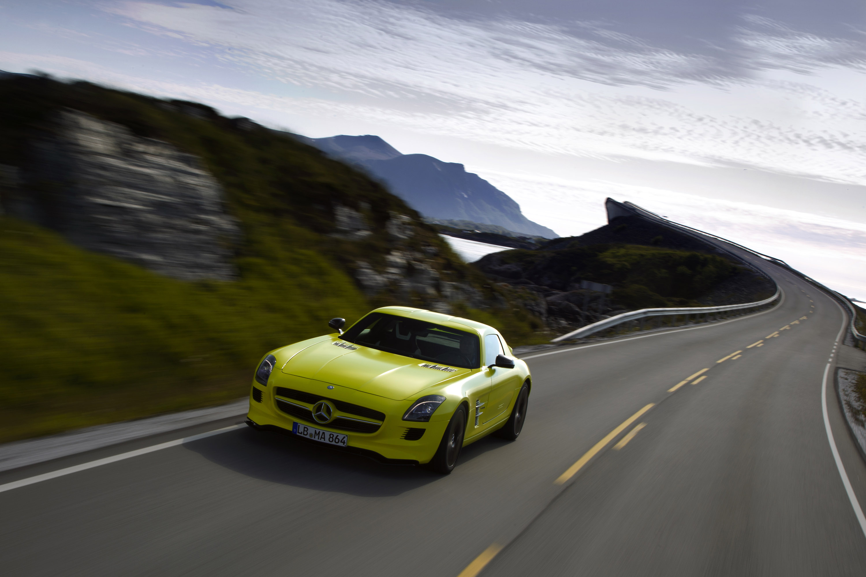 Mercedes-Benz SLS AMG E-Cell Concept photo #31