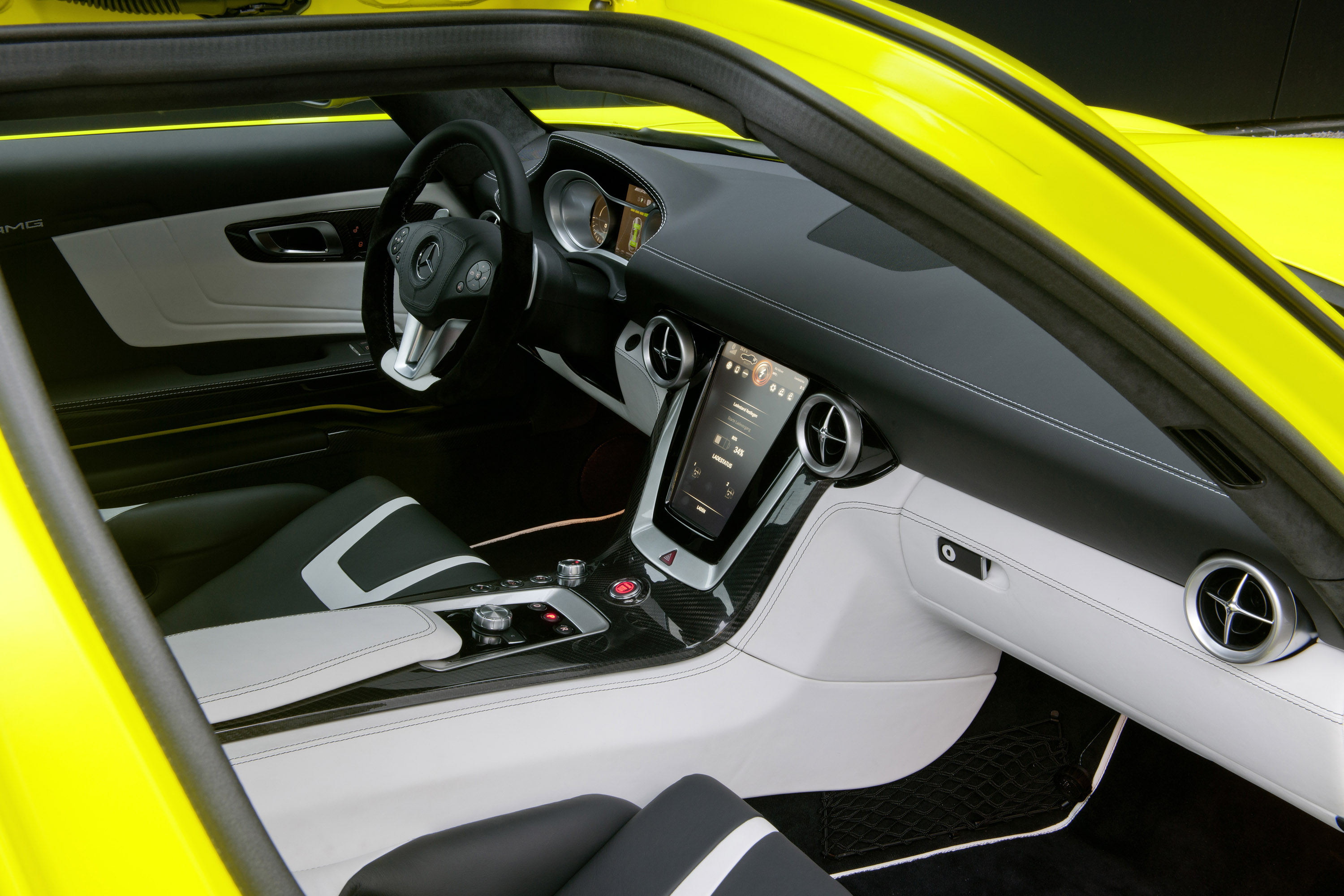 Mercedes-Benz SLS AMG E-Cell Concept photo #36