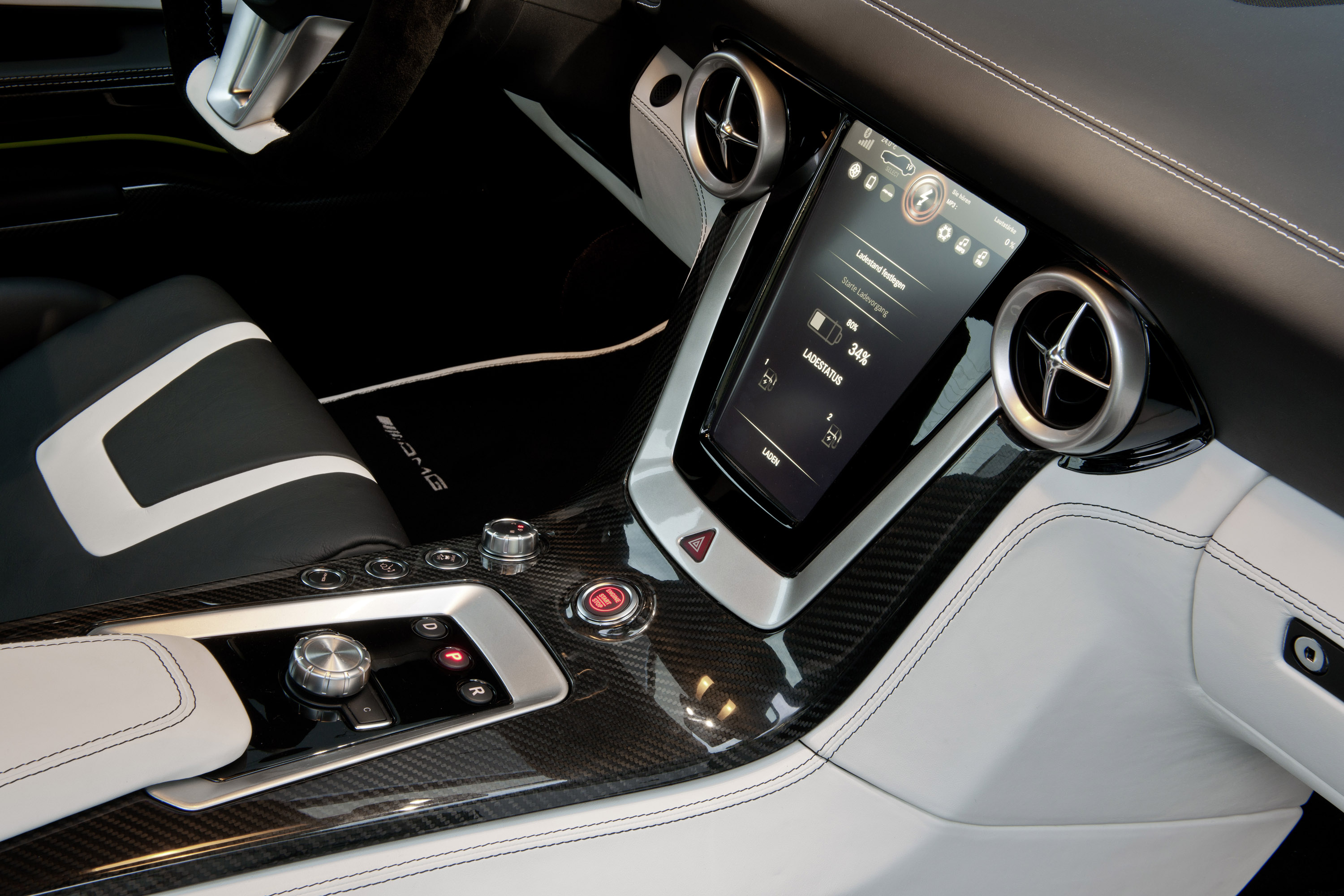 Mercedes-Benz SLS AMG E-Cell Concept photo #37